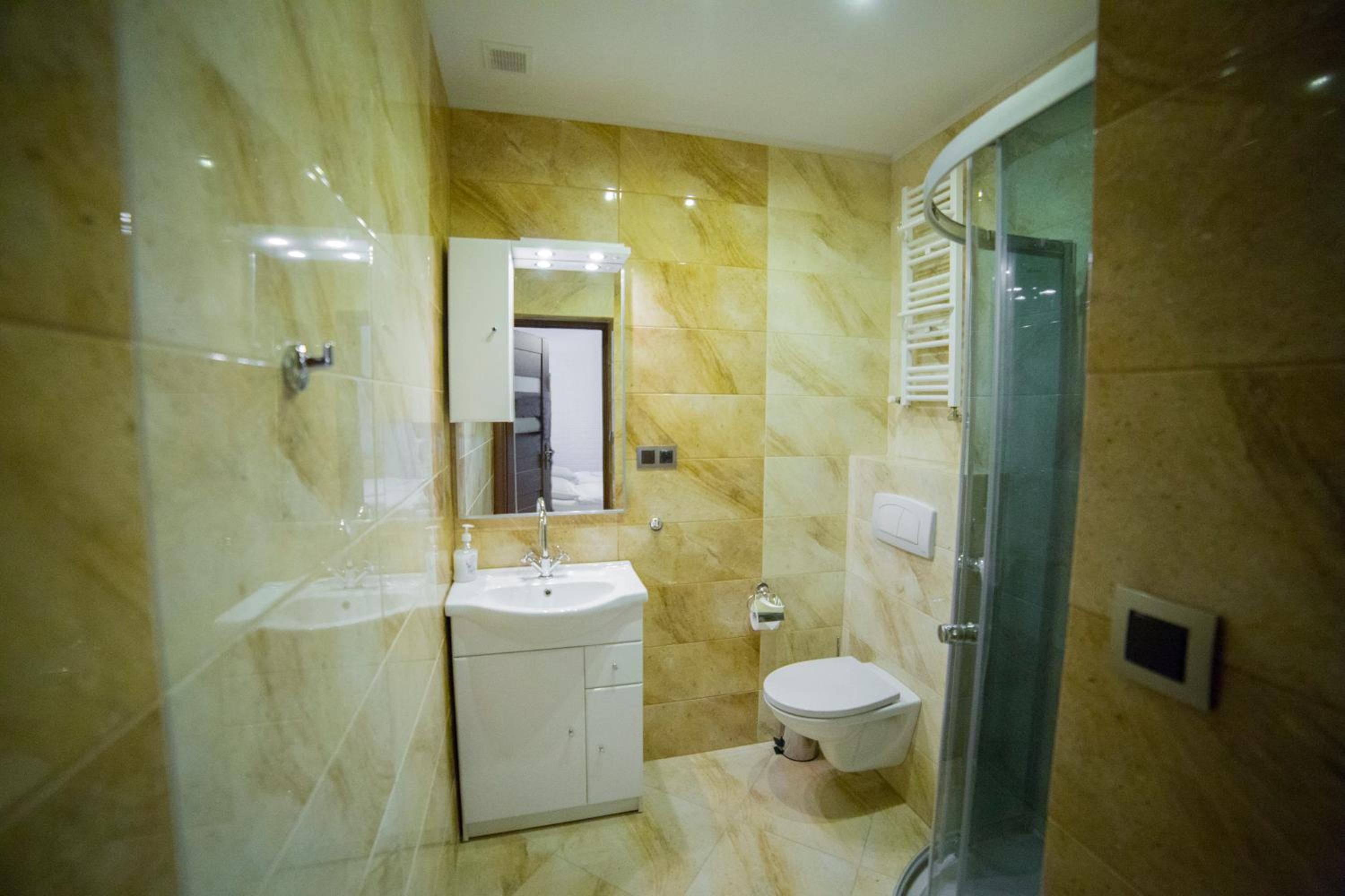 Standard Double or Twin Room - Photo 3