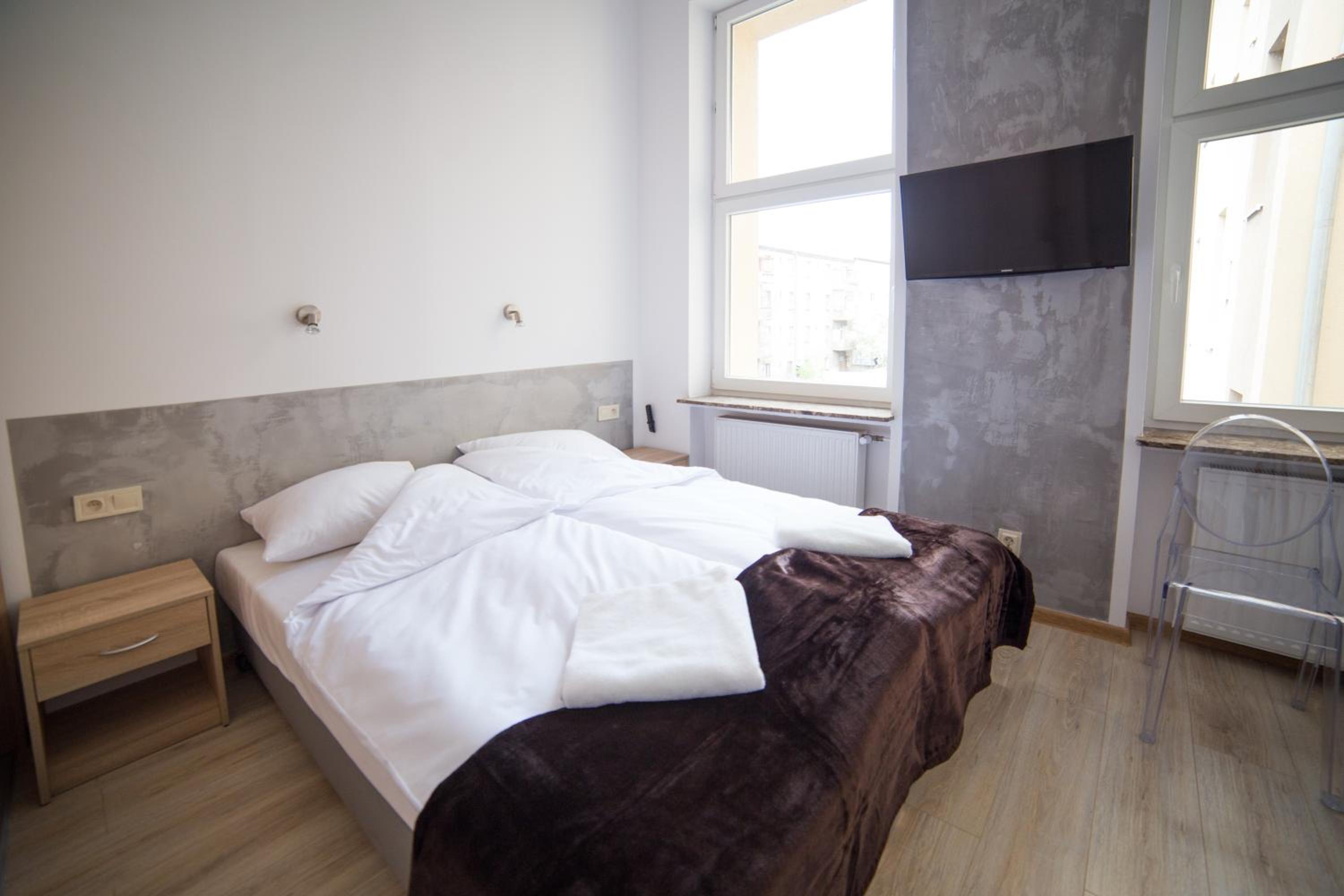 Double or Twin Room - Photo 4
