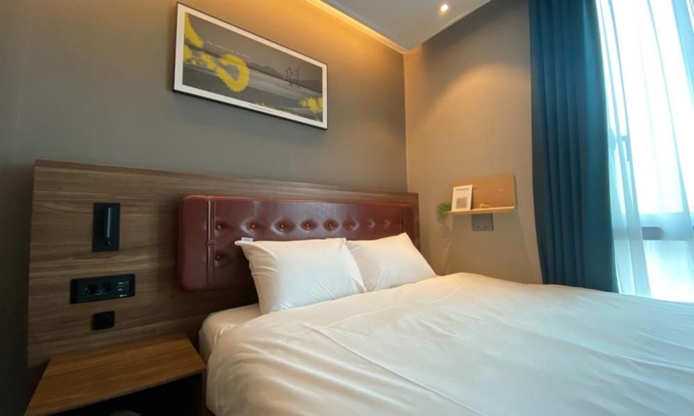 [Swimming PKG for 2 People] Deluxe Twin