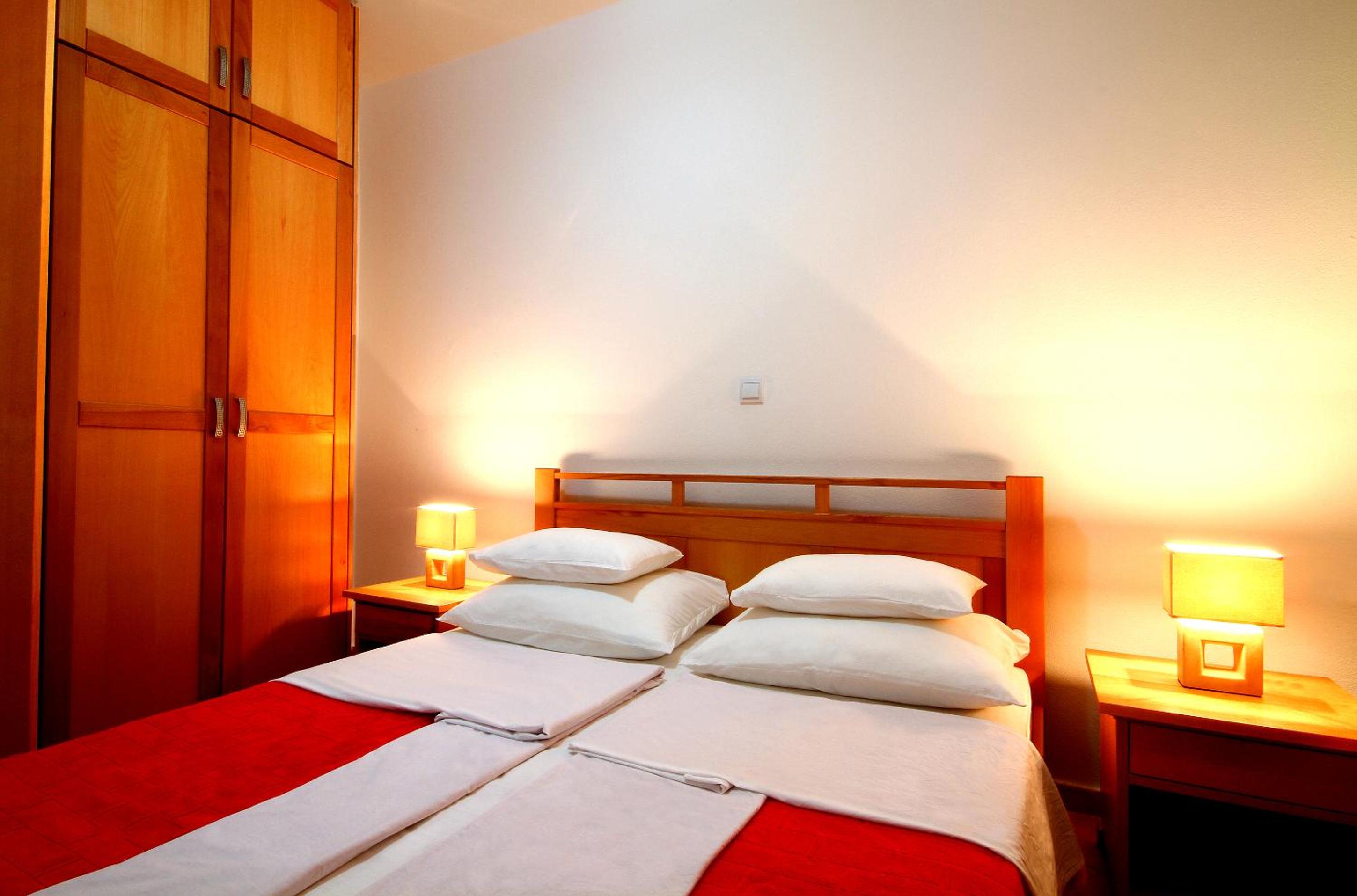 One-Bedroom Apartment - Photo 19