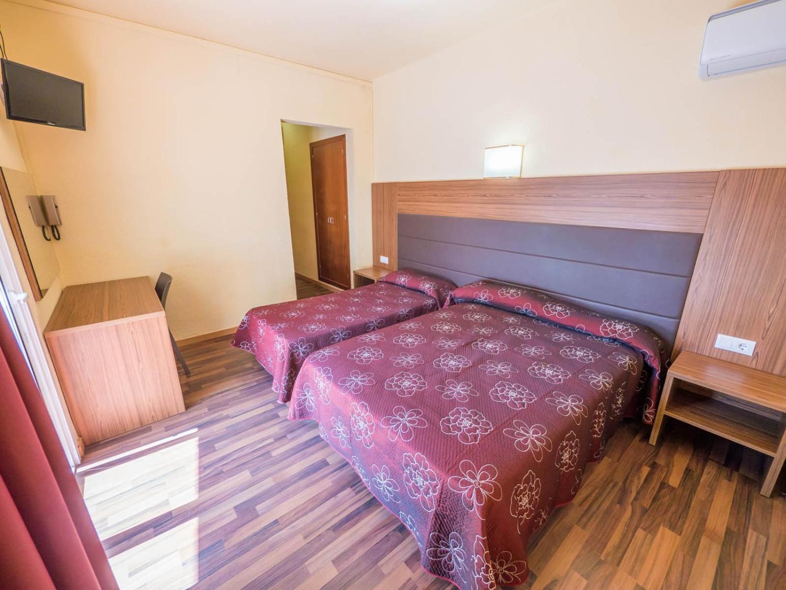 Habitación Doble (2 Adultos + 1 Niño)