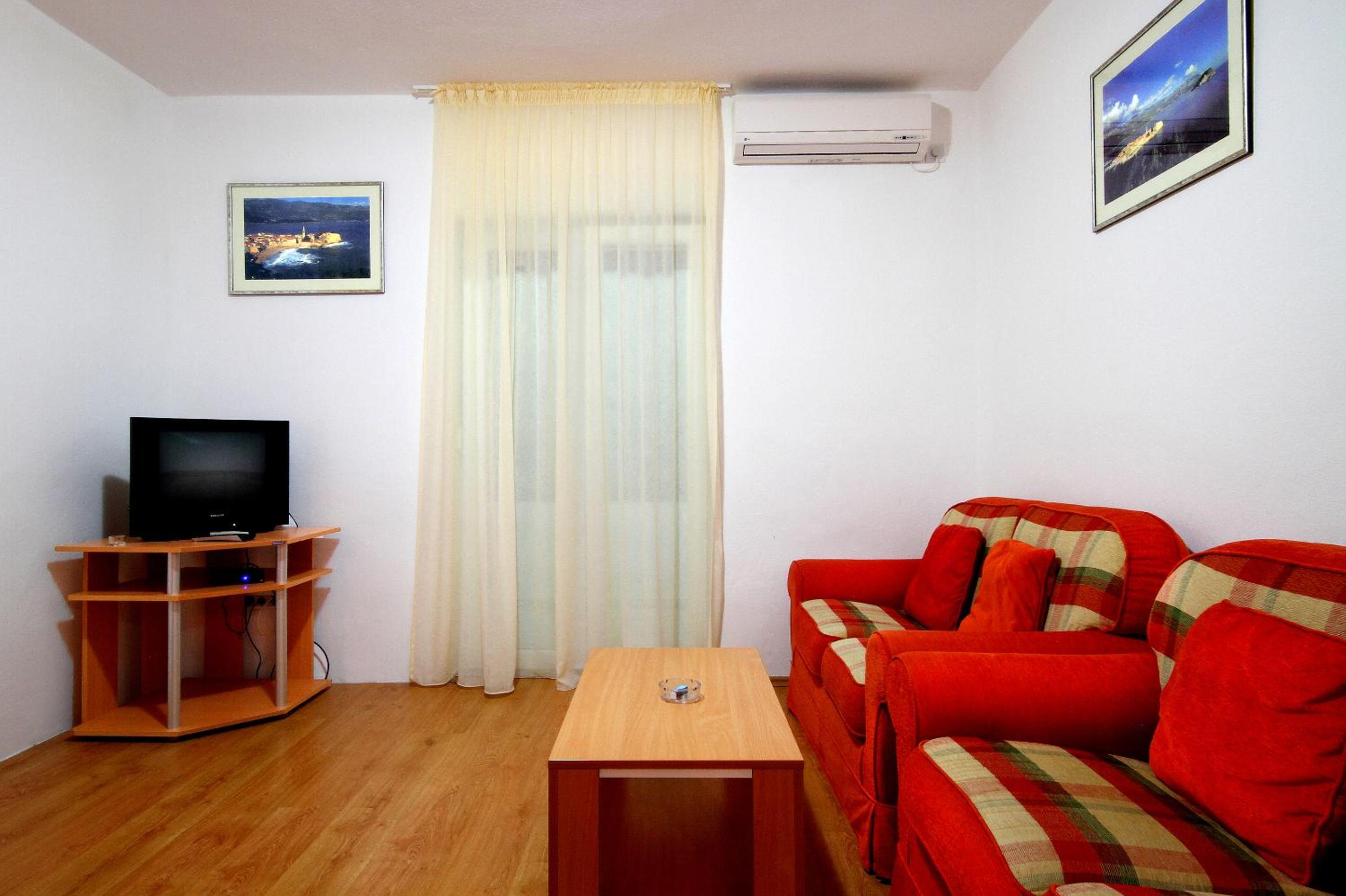 Family Apartment - Photo 10