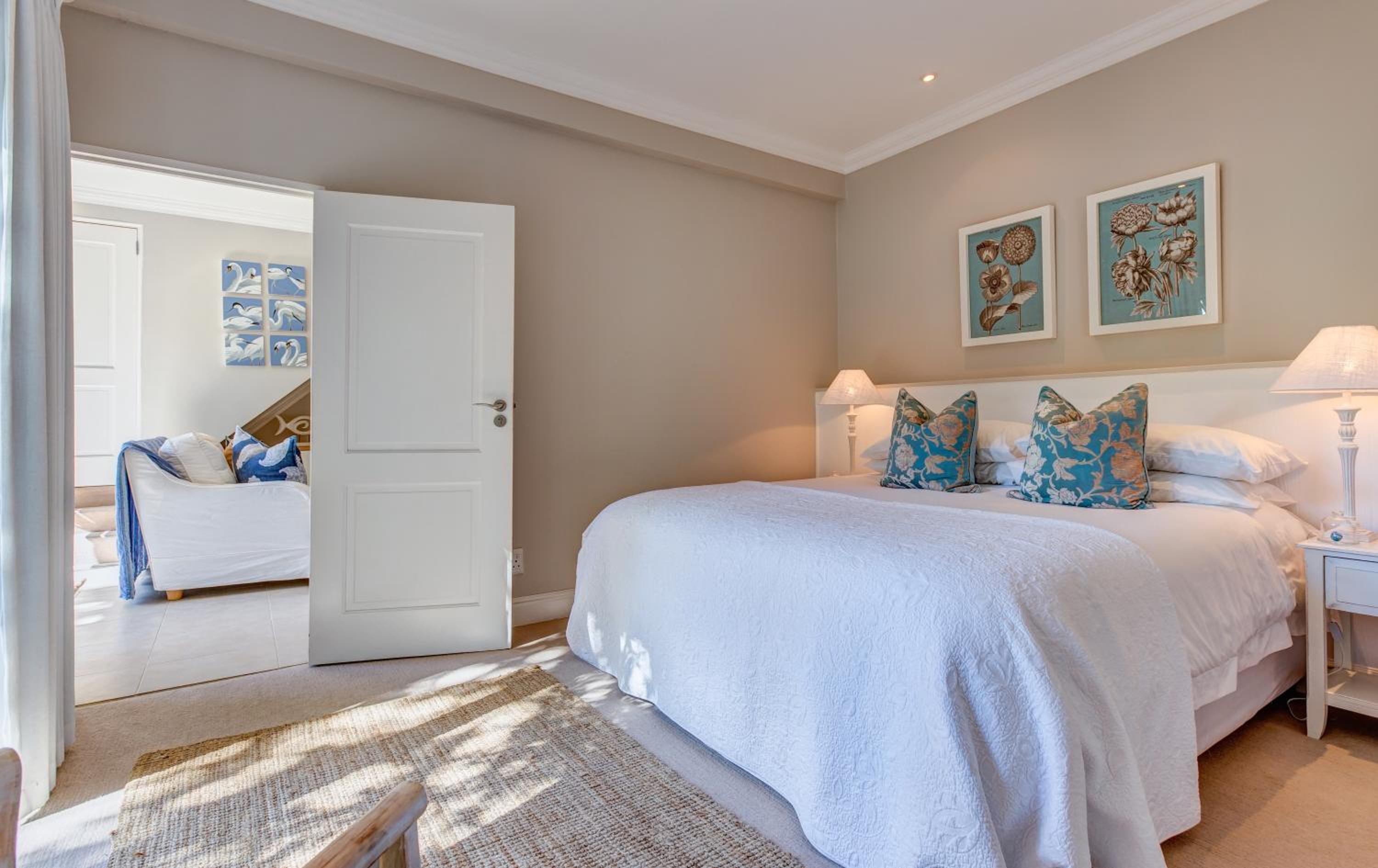 Chameleon Suite photo 1