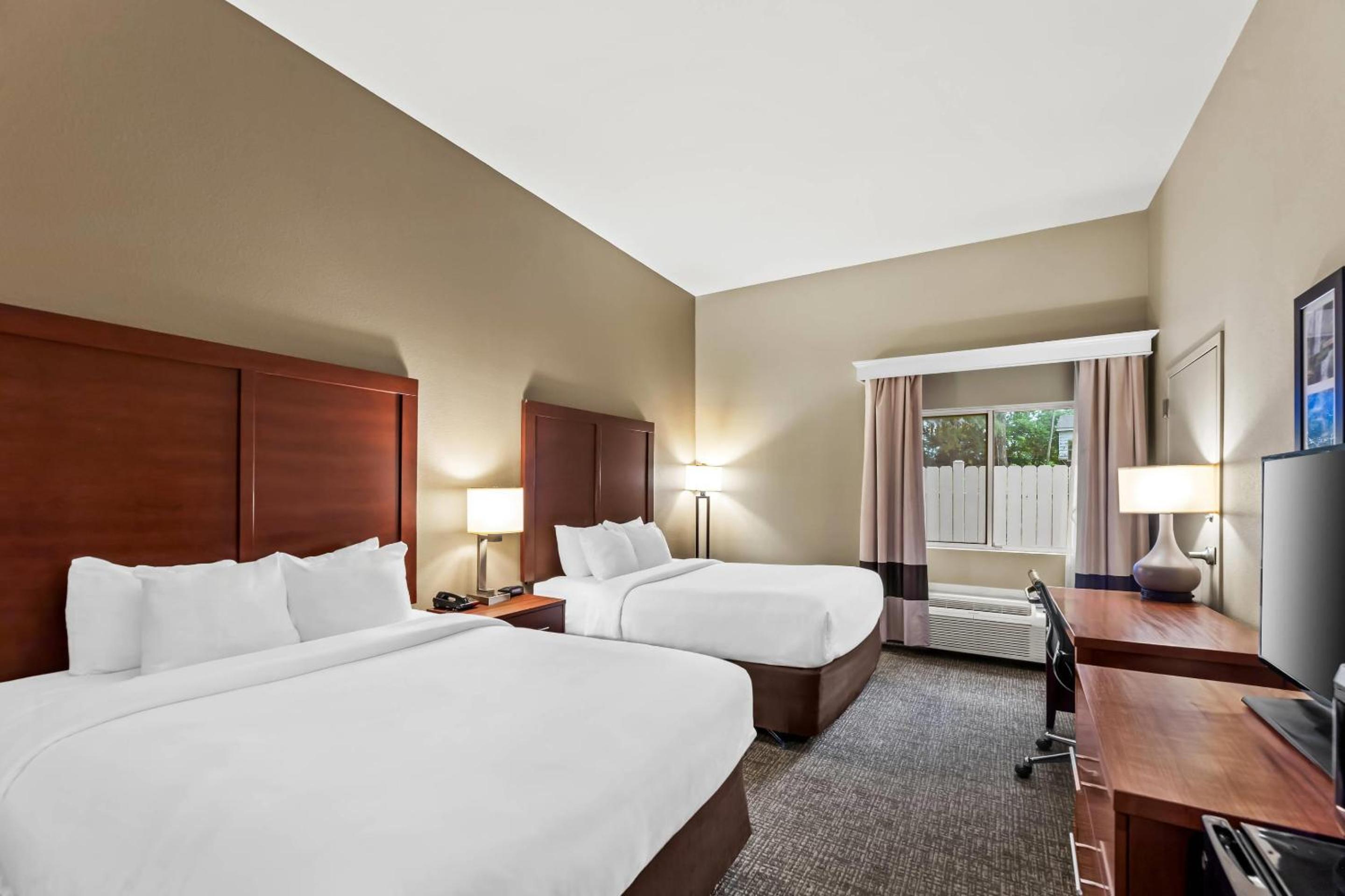 Queen Room with Two Queen Beds - Disability Access/Non-Smoking - Photo 1