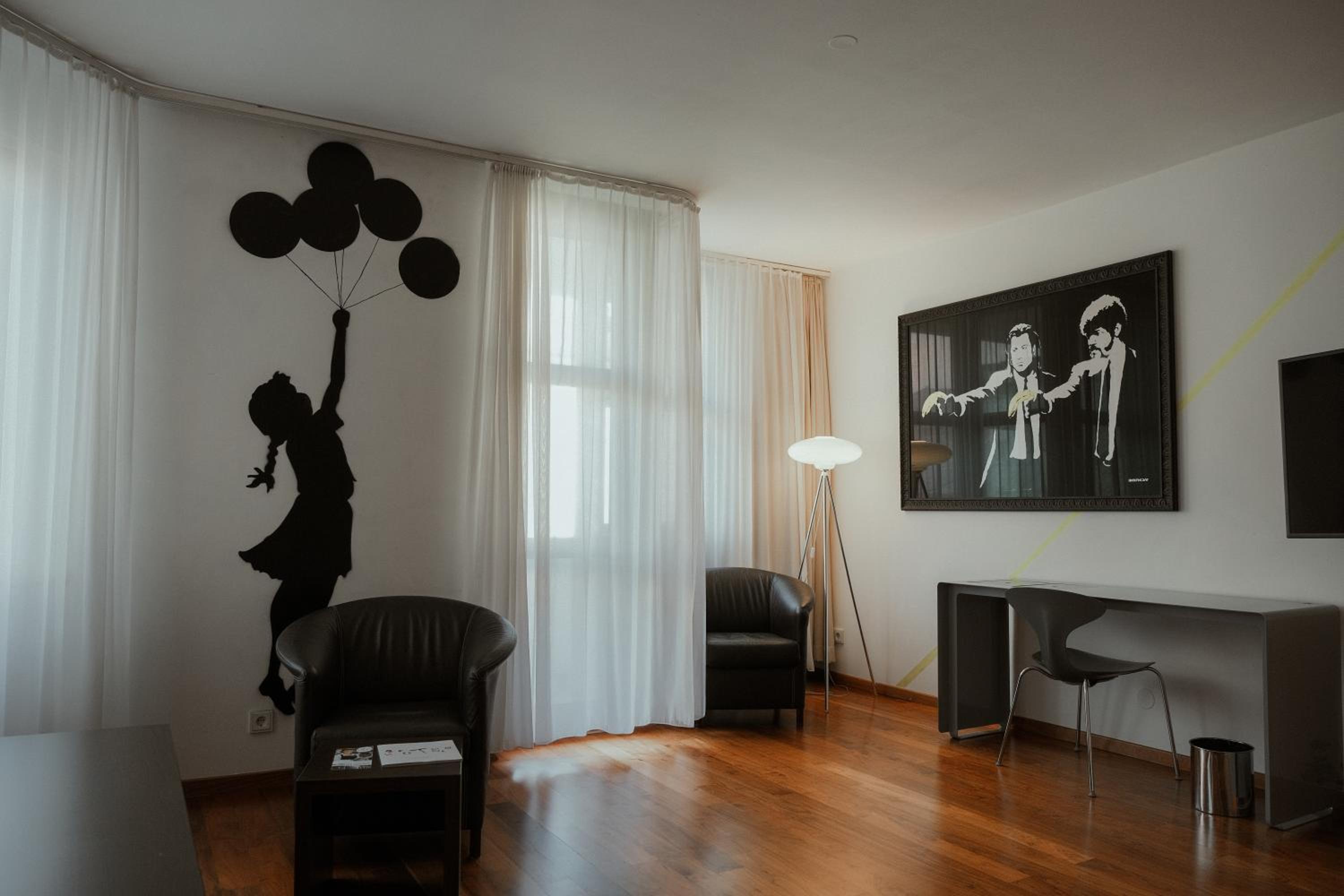 Deluxe Studio - Photo 11