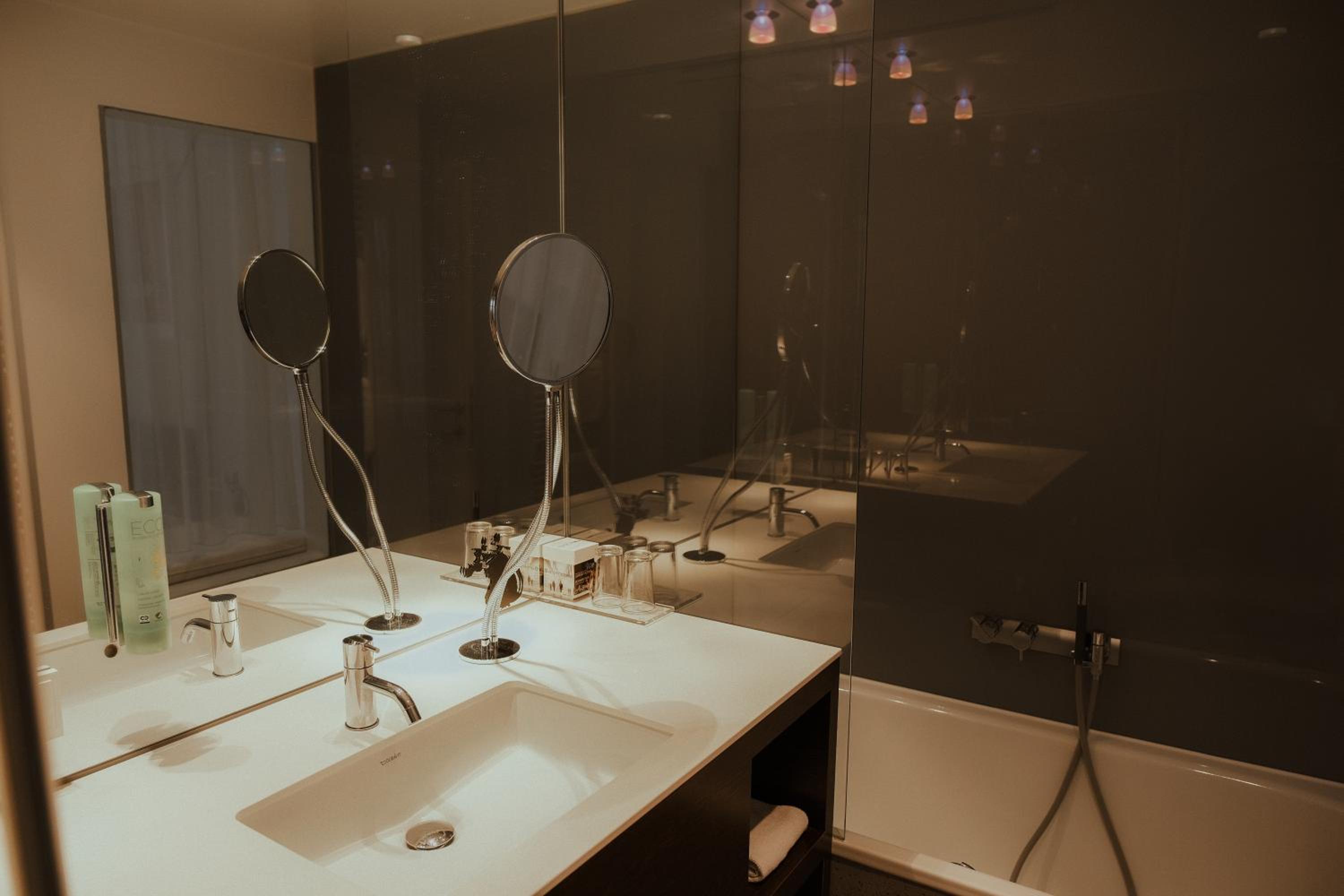 Deluxe Studio - Photo 8