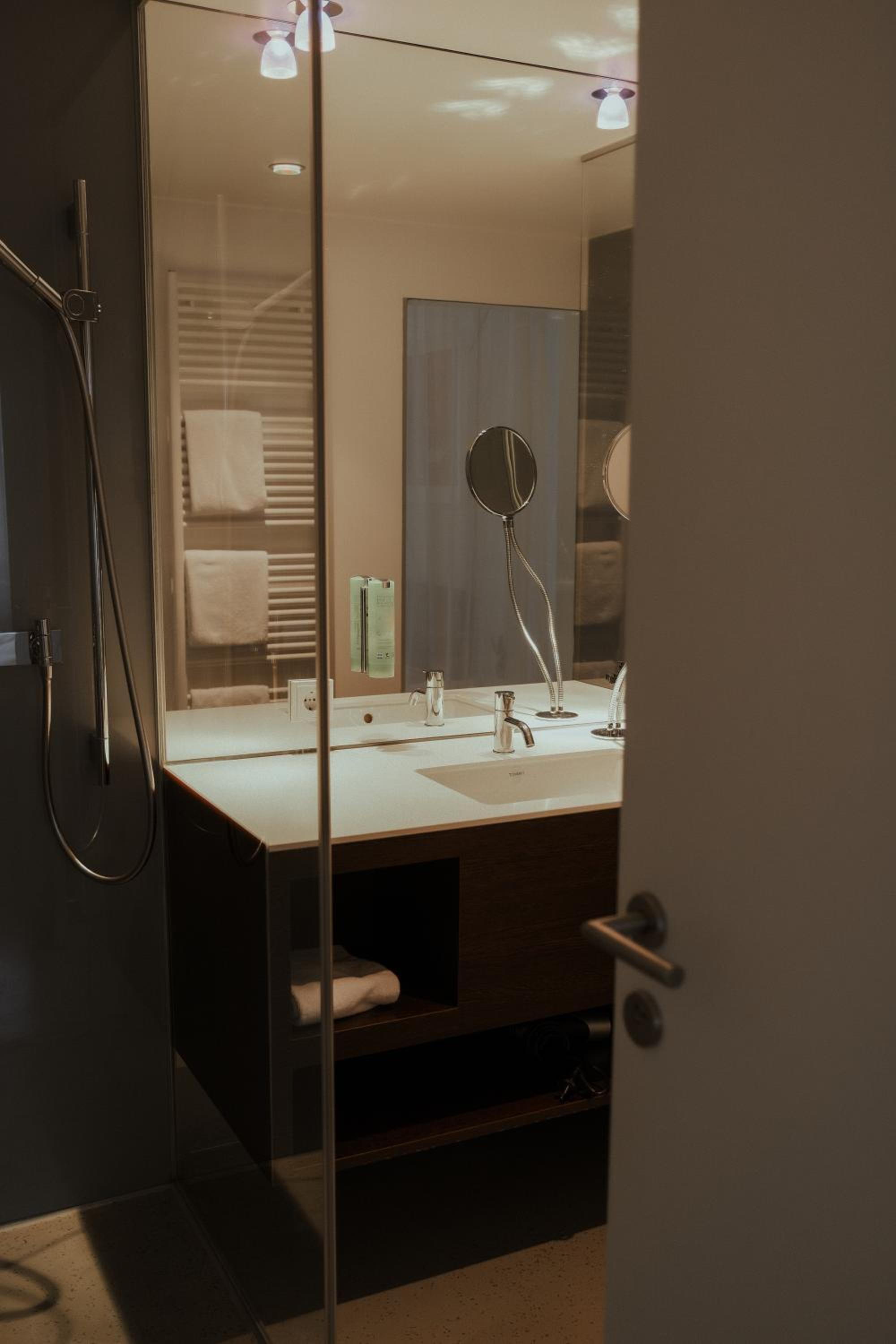 Deluxe Studio - Photo 5