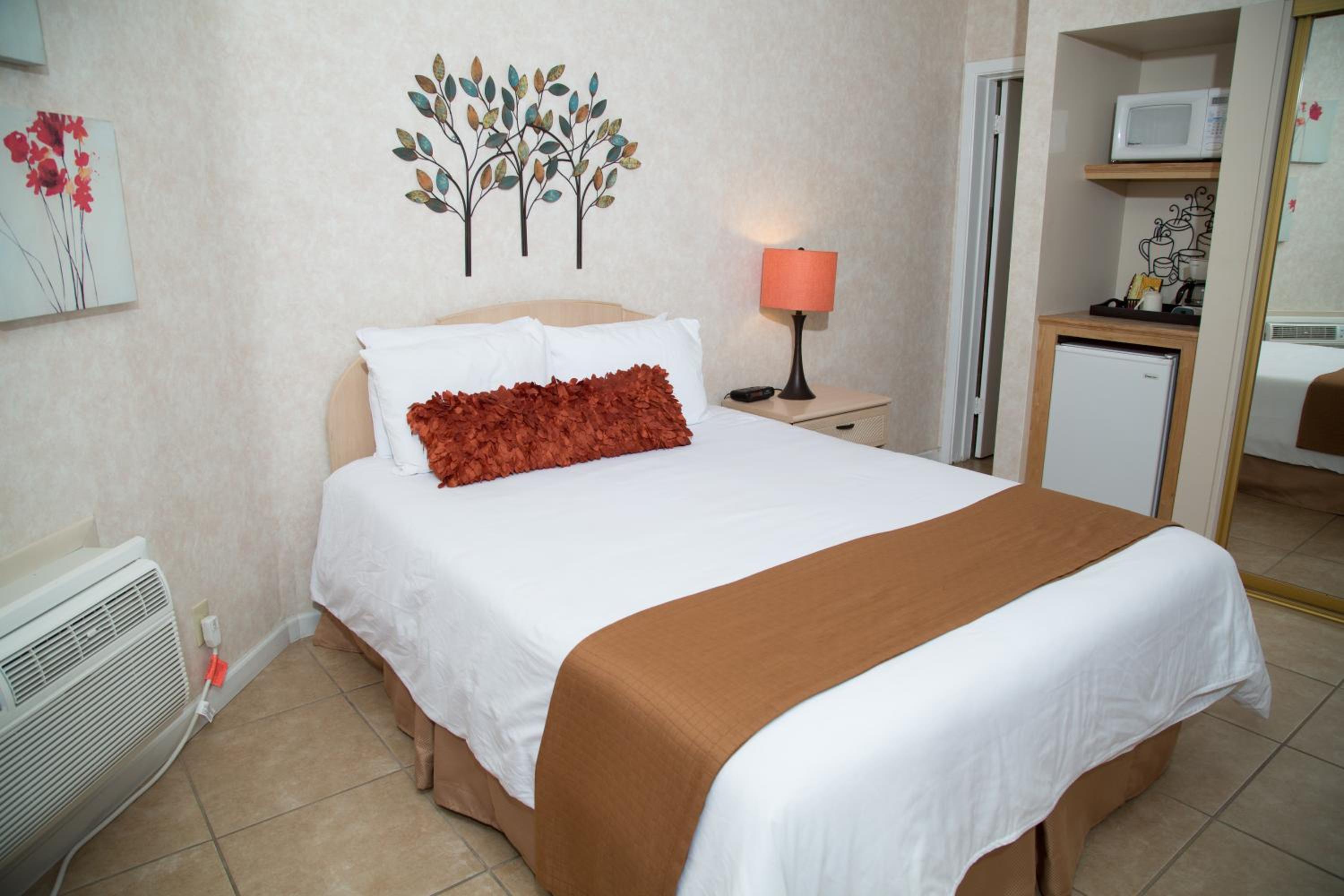 Queen Room - Photo 4