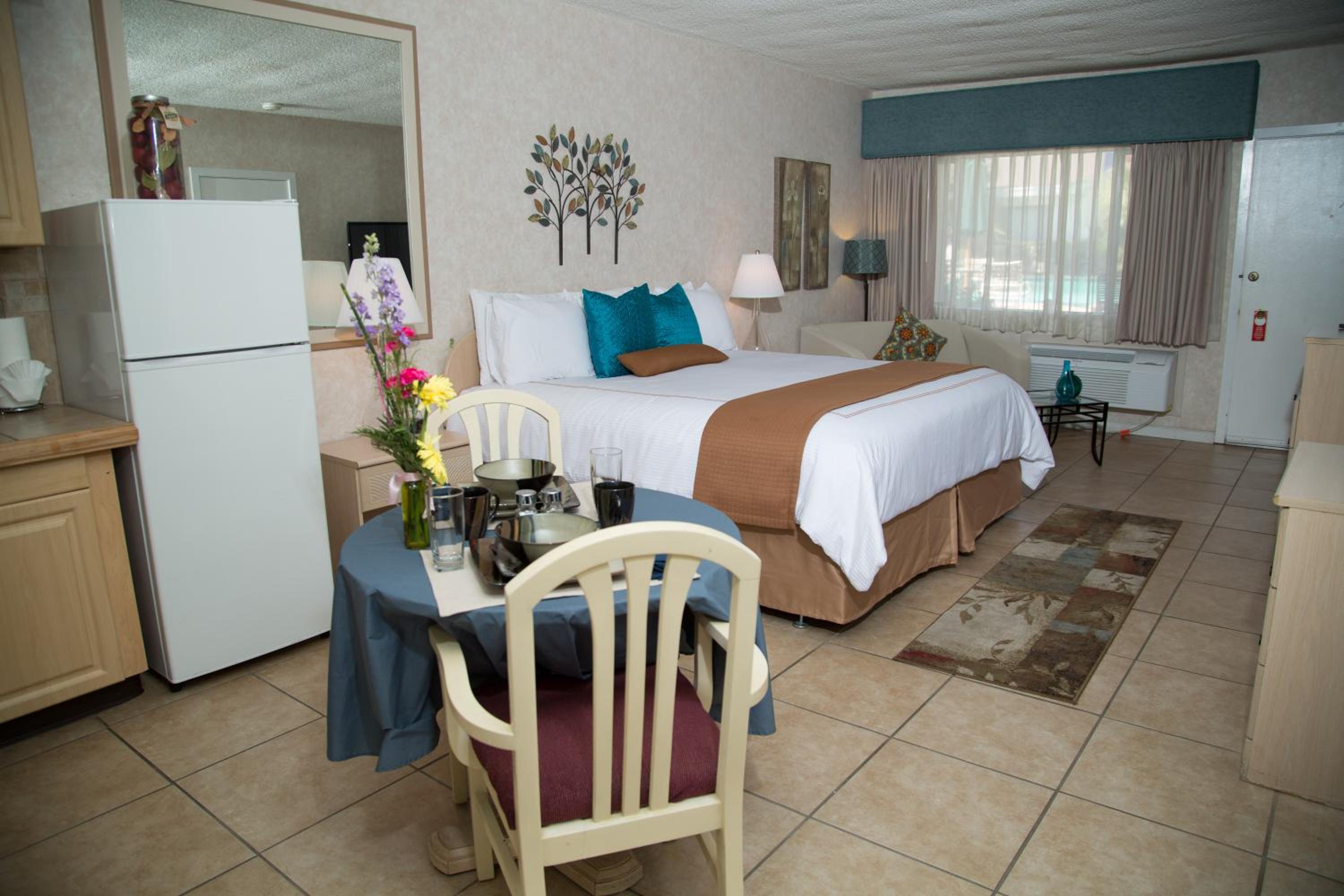 King Suite - Photo 6