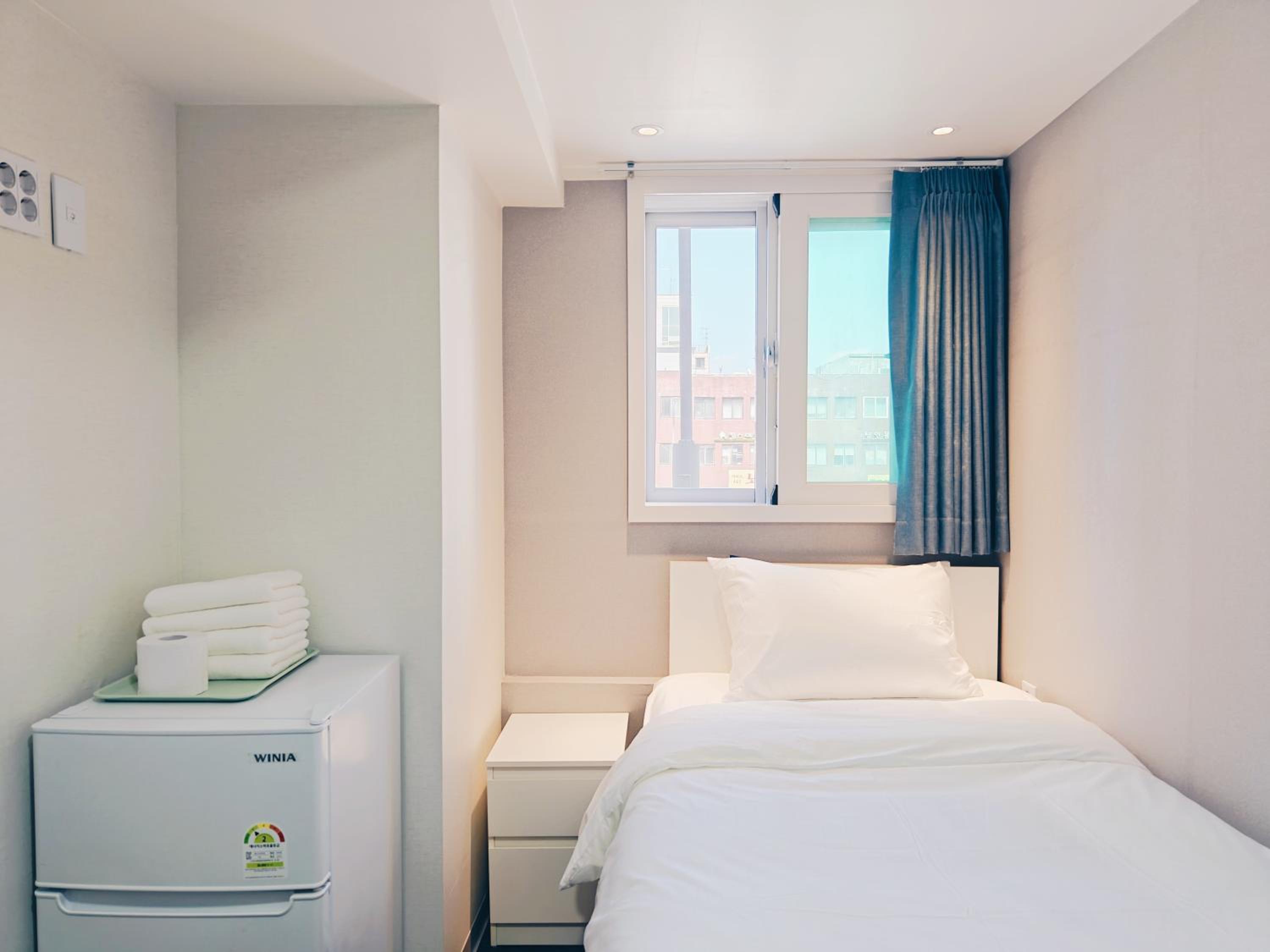 Deluxe Single Room