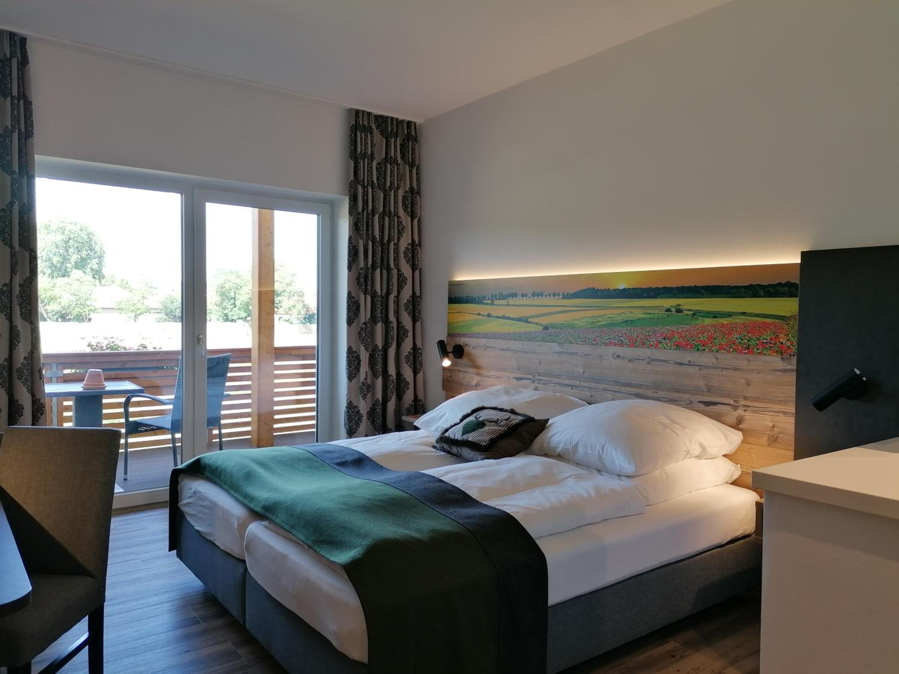 Double Room with Lake View photo 2