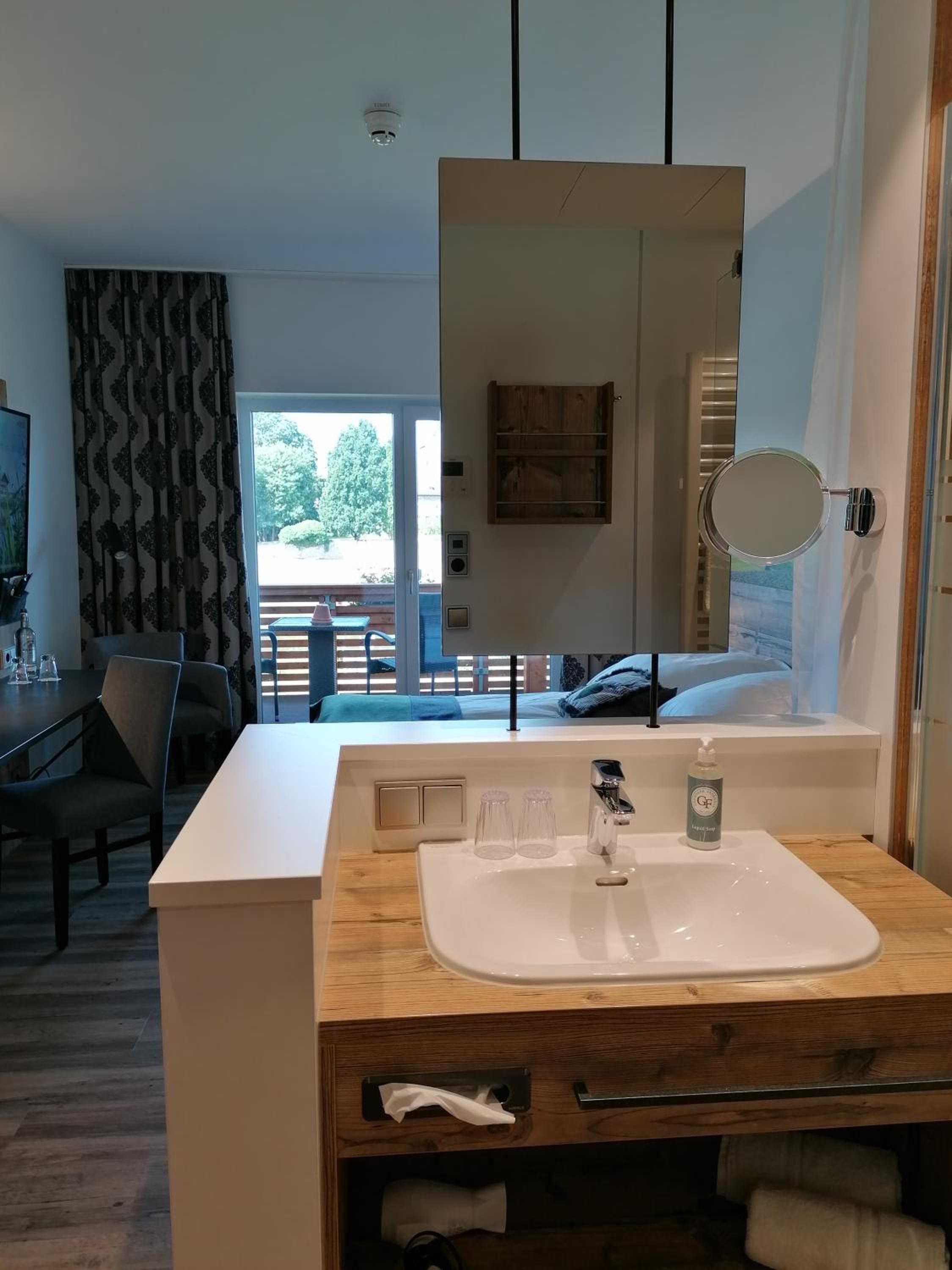 Double Room with Lake View photo 1