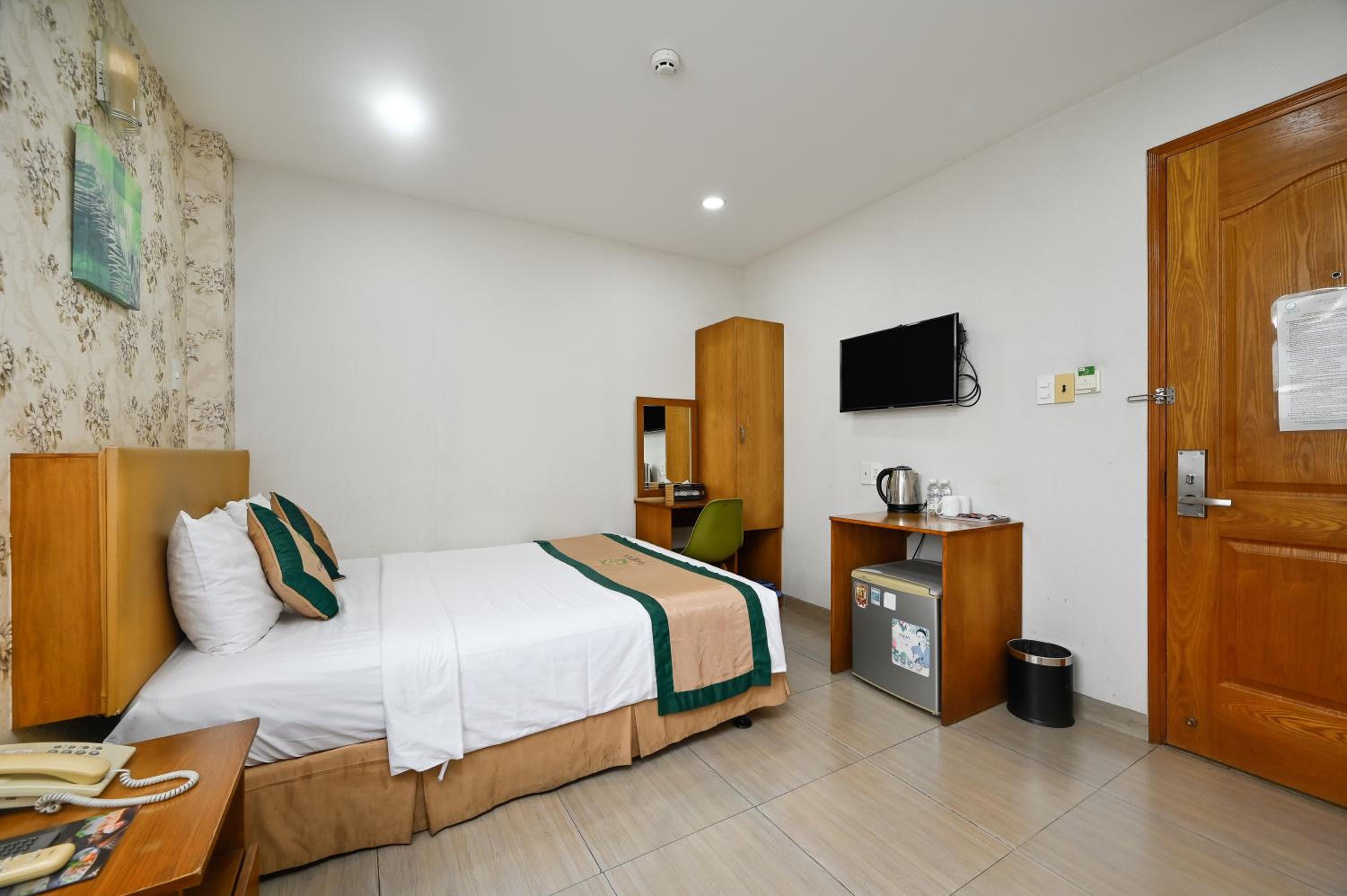 Camila Airport Hotel — photo 62