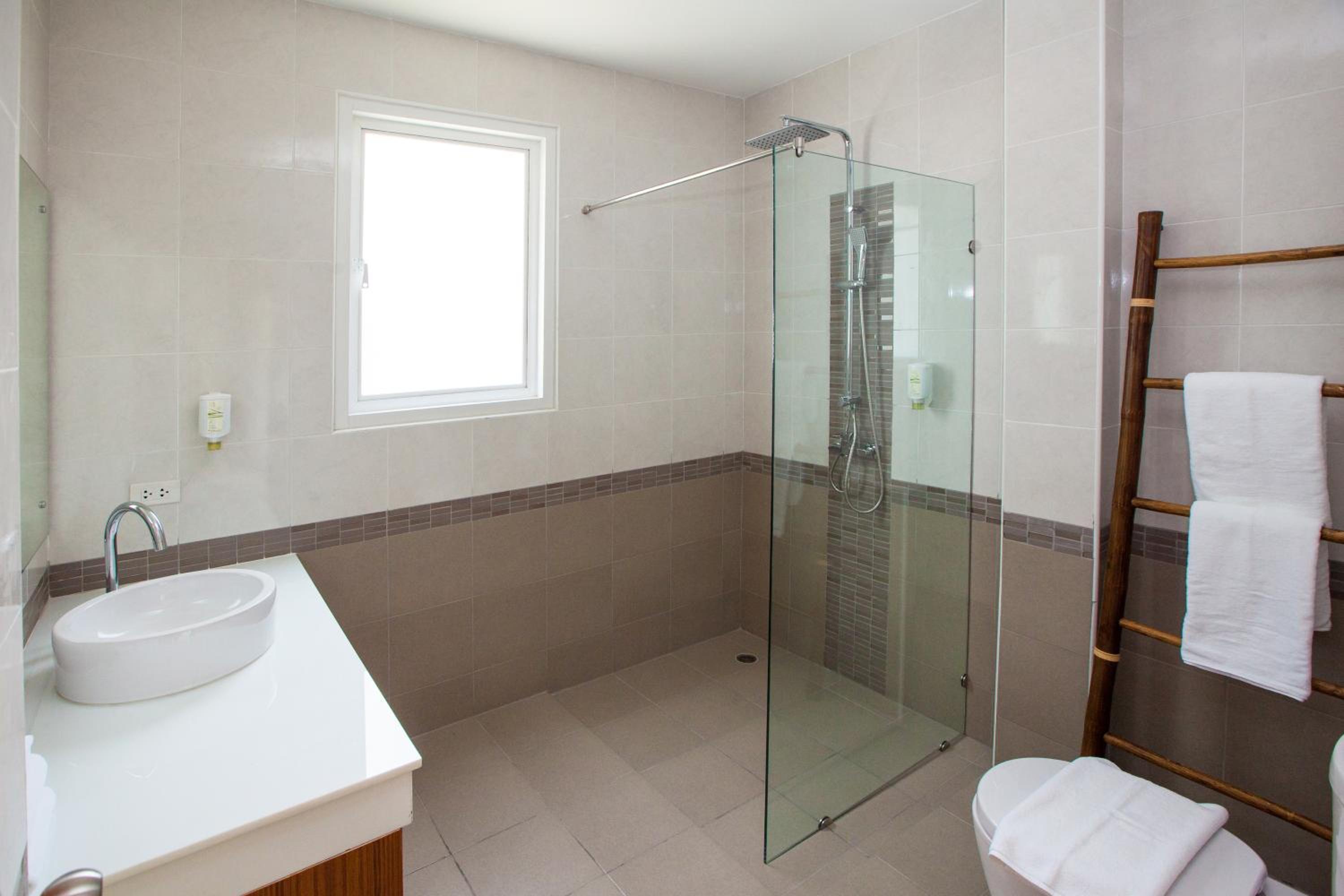 Villa with Private Pool - Photo 41