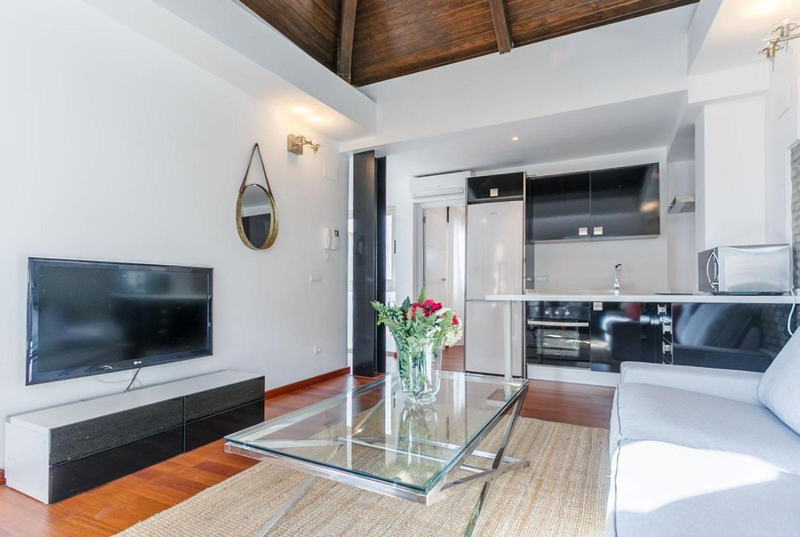 One-Bedroom Deluxe Apartment