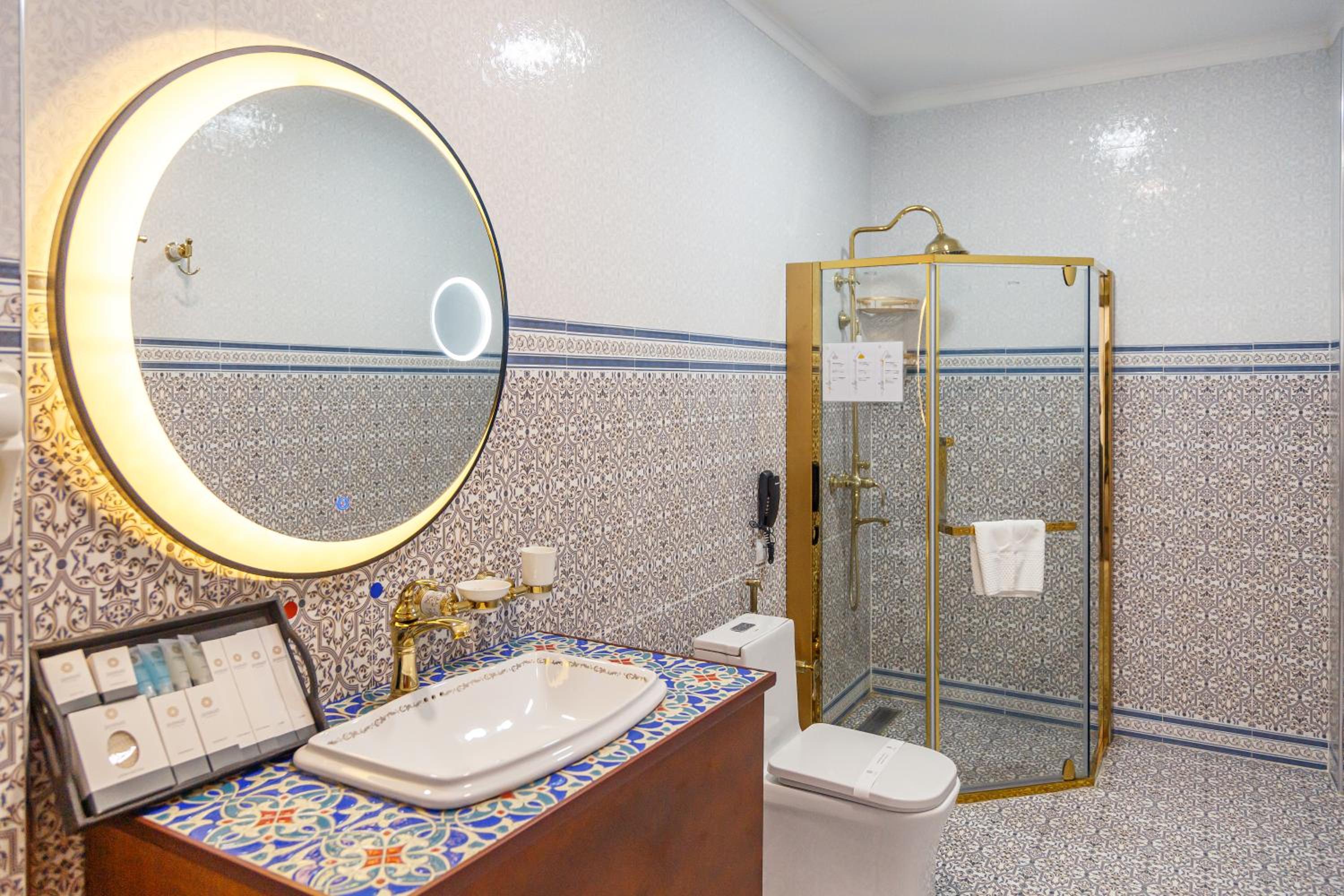 Deluxe Double Room - Photo 9