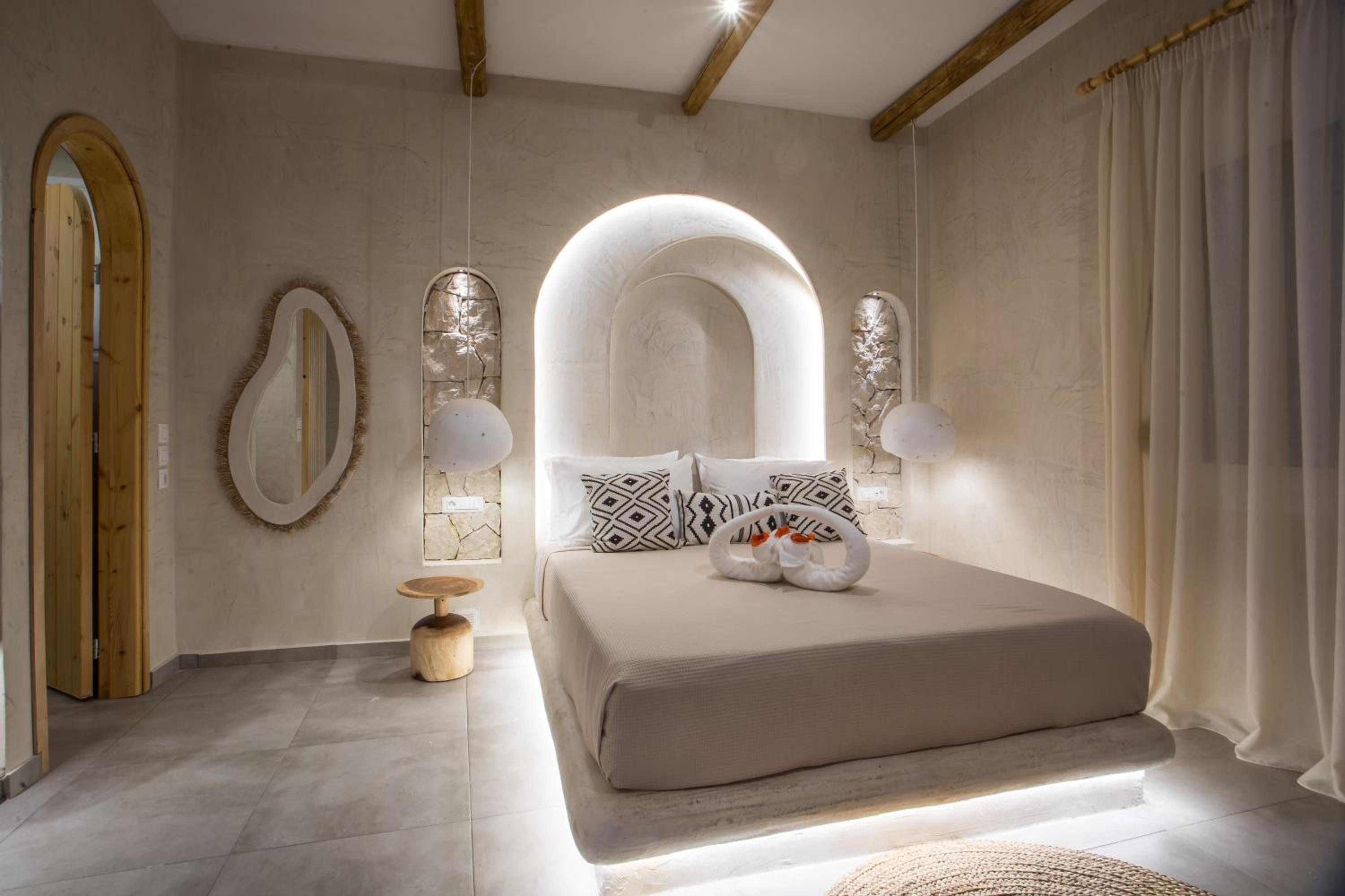 One-Bedroom Apartment with Private Spa Bath