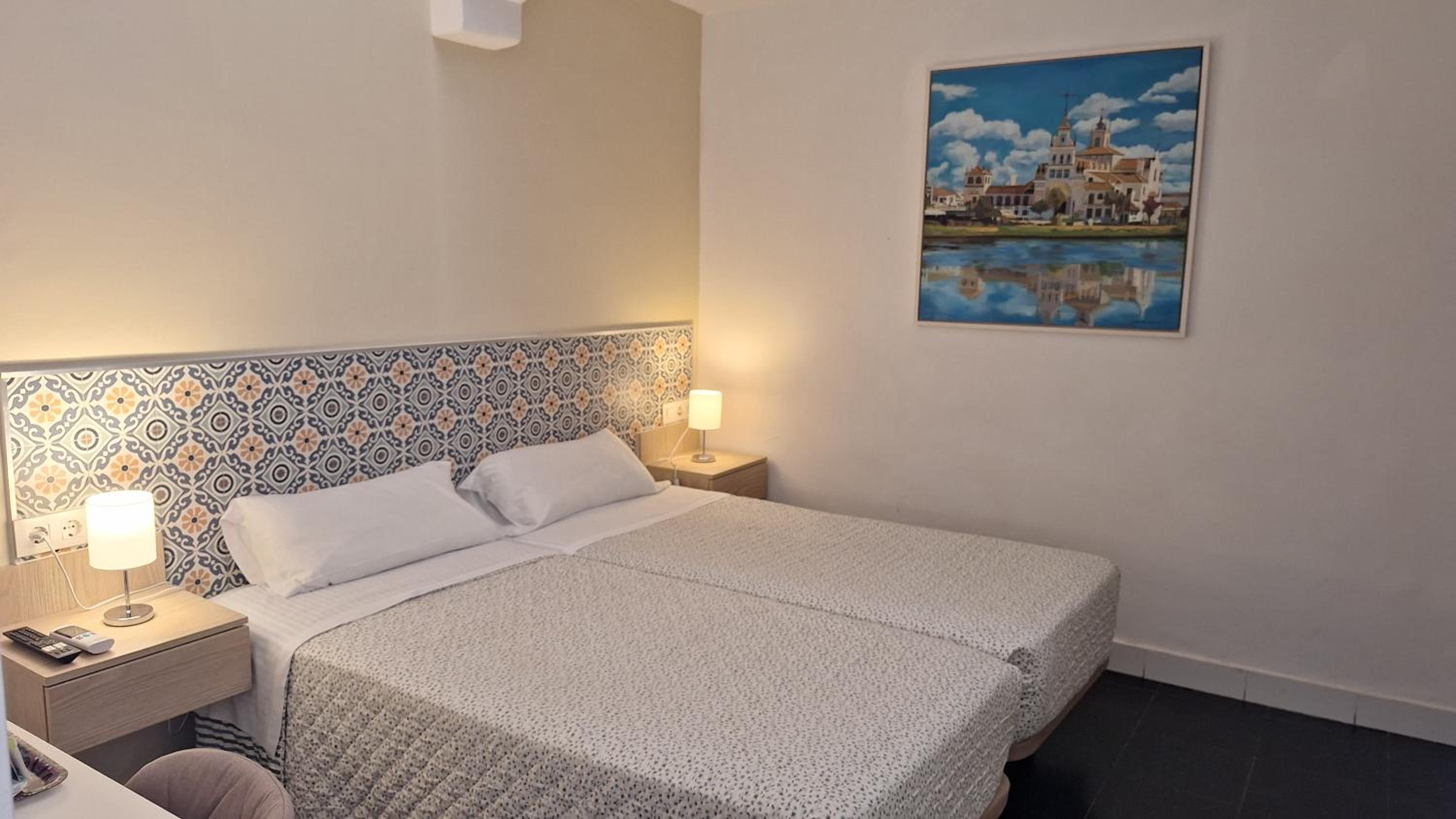 Economy Double or Twin Room thumbnail 5