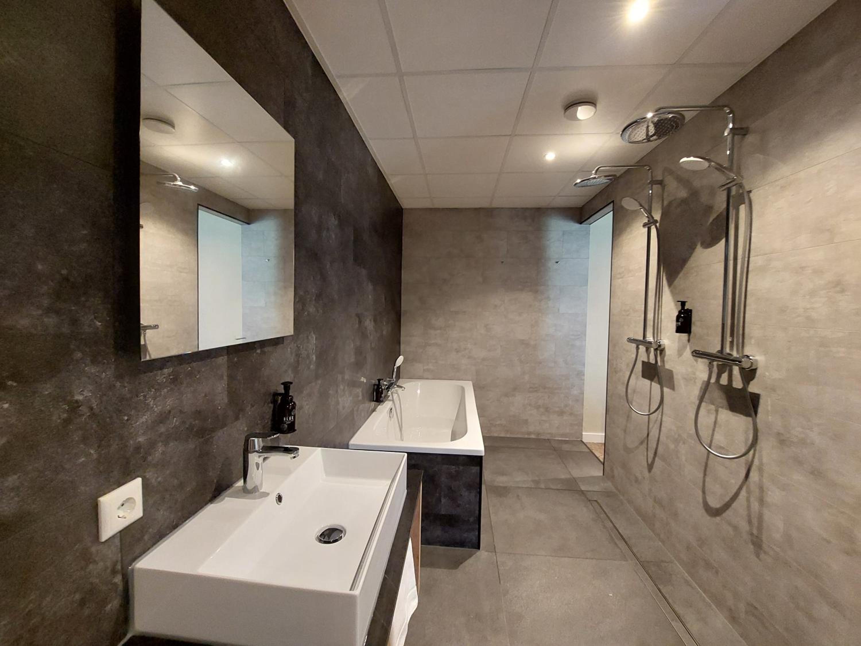Superior Double Room - Photo 3