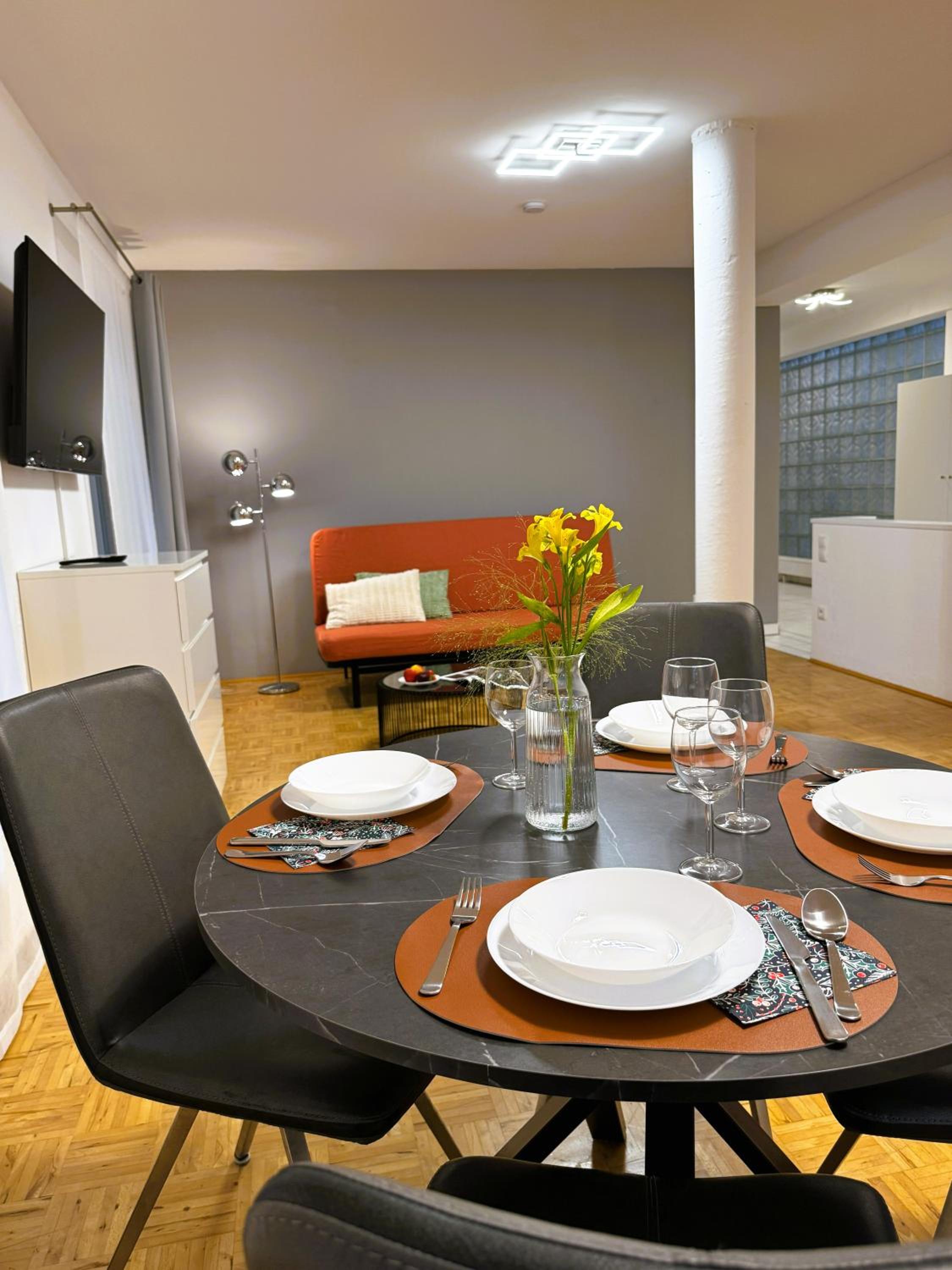One-Bedroom Apartment