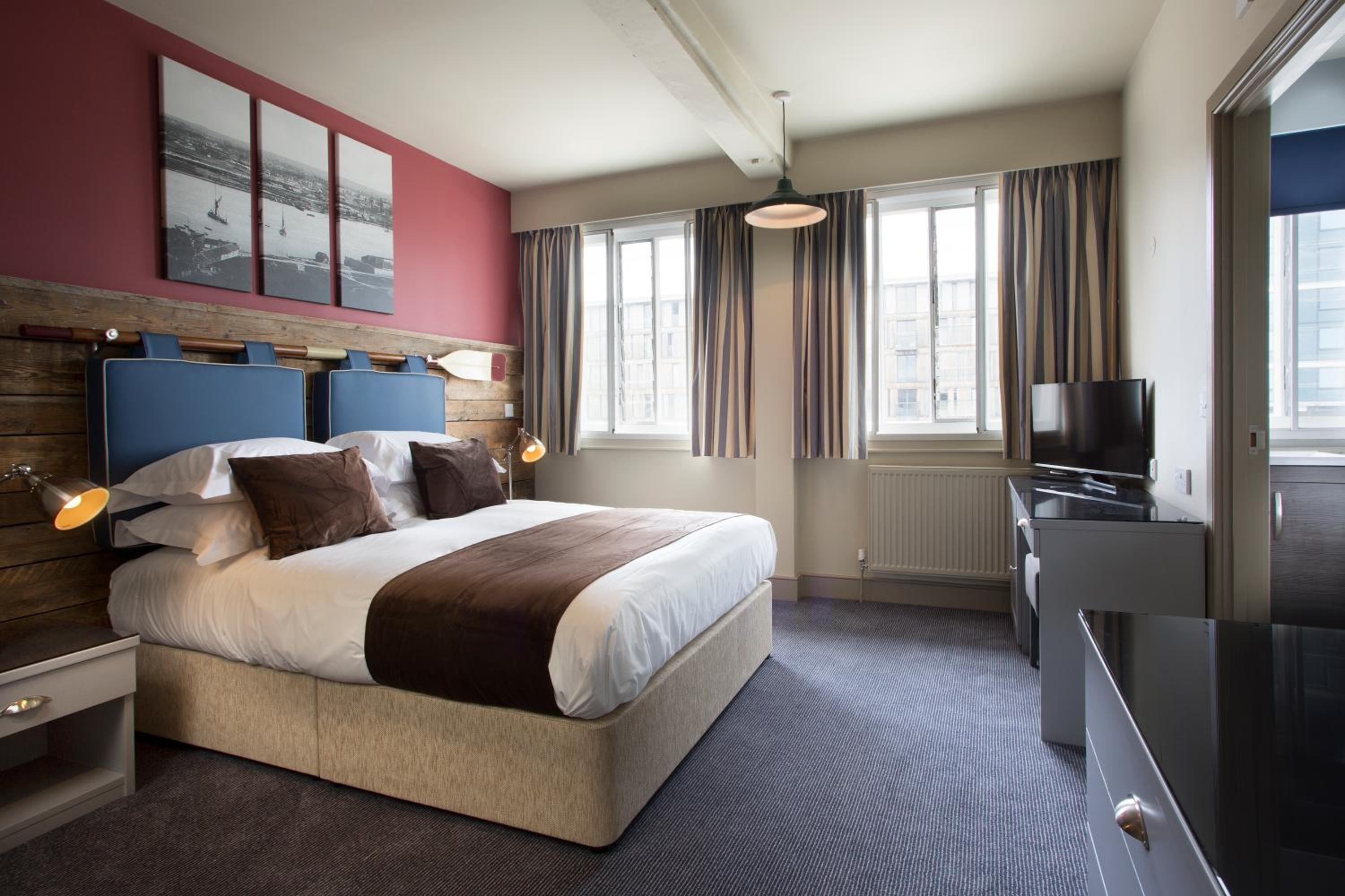 Double Room - Photo 8