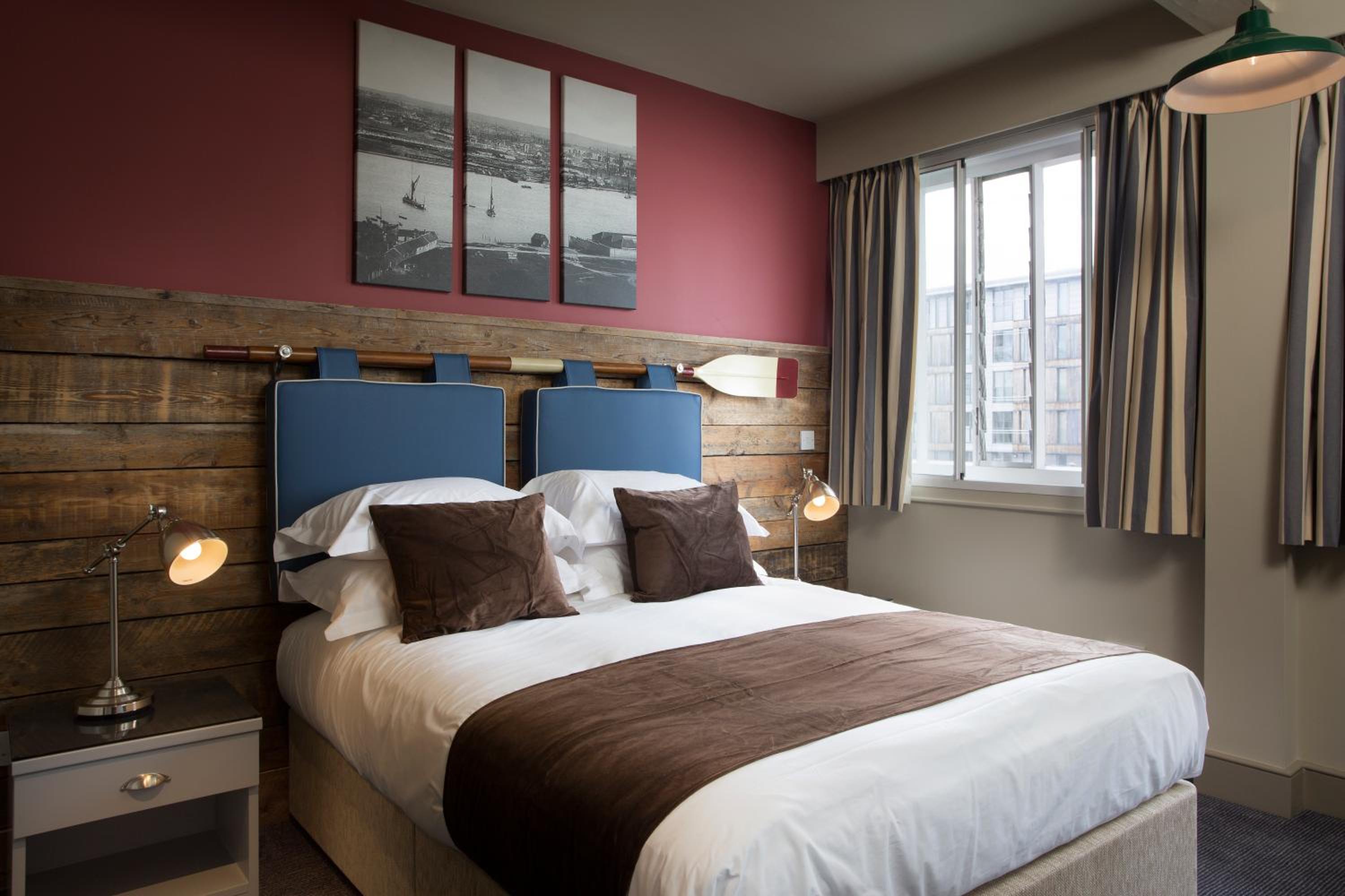 Double Room - Photo 7