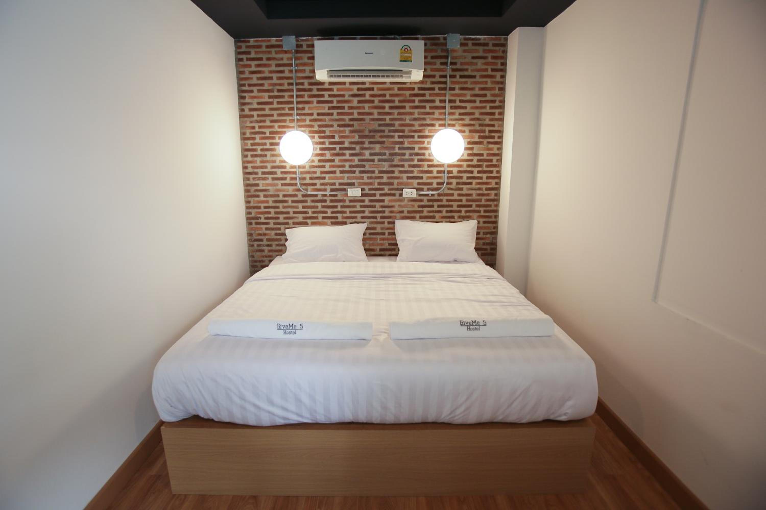 Double Room With Private Bathroom - Photo 2
