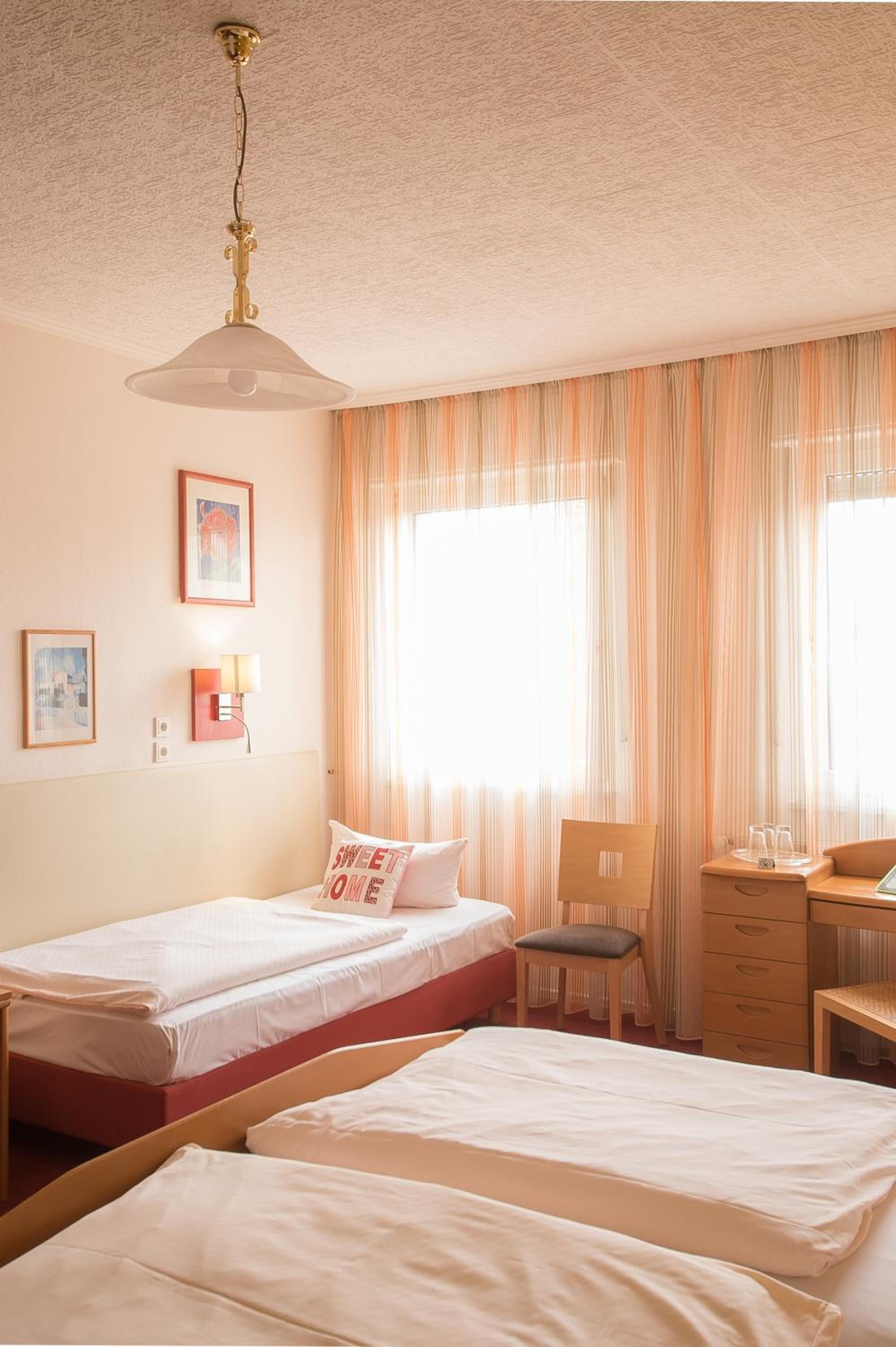 Double Room - Photo 16