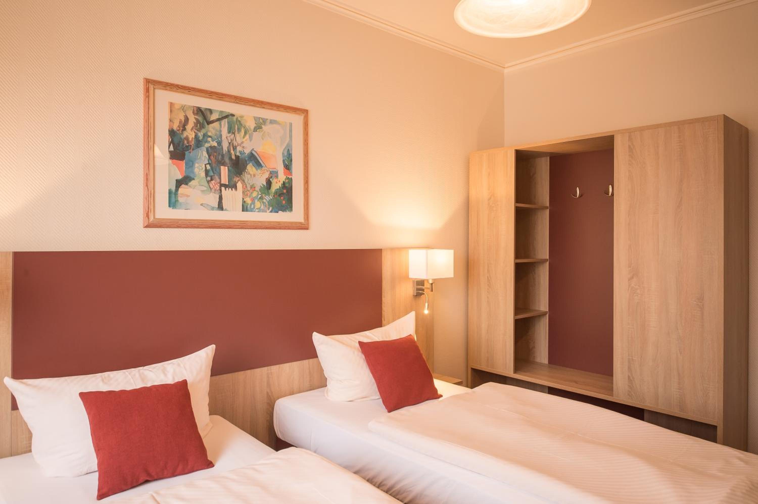 Double Room - Photo 2
