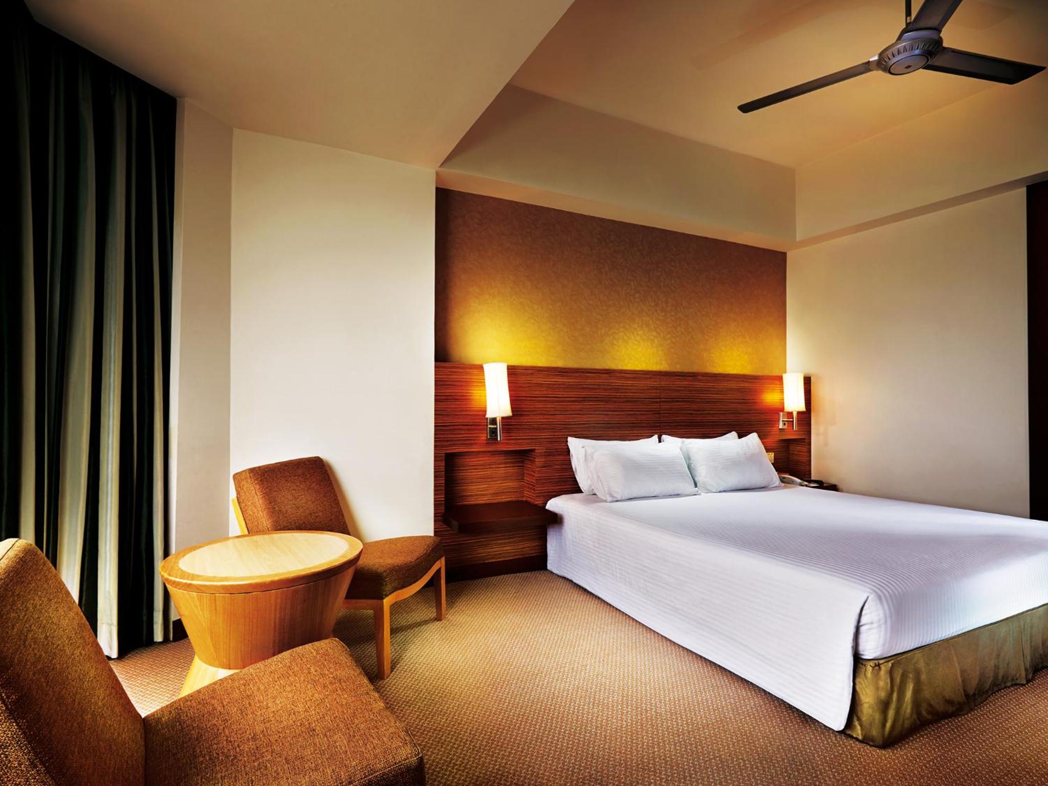 Rise and Dine Room Package - Deluxe Double or Twin Room (Buffet Breakfast for 2 People Only) photo 1