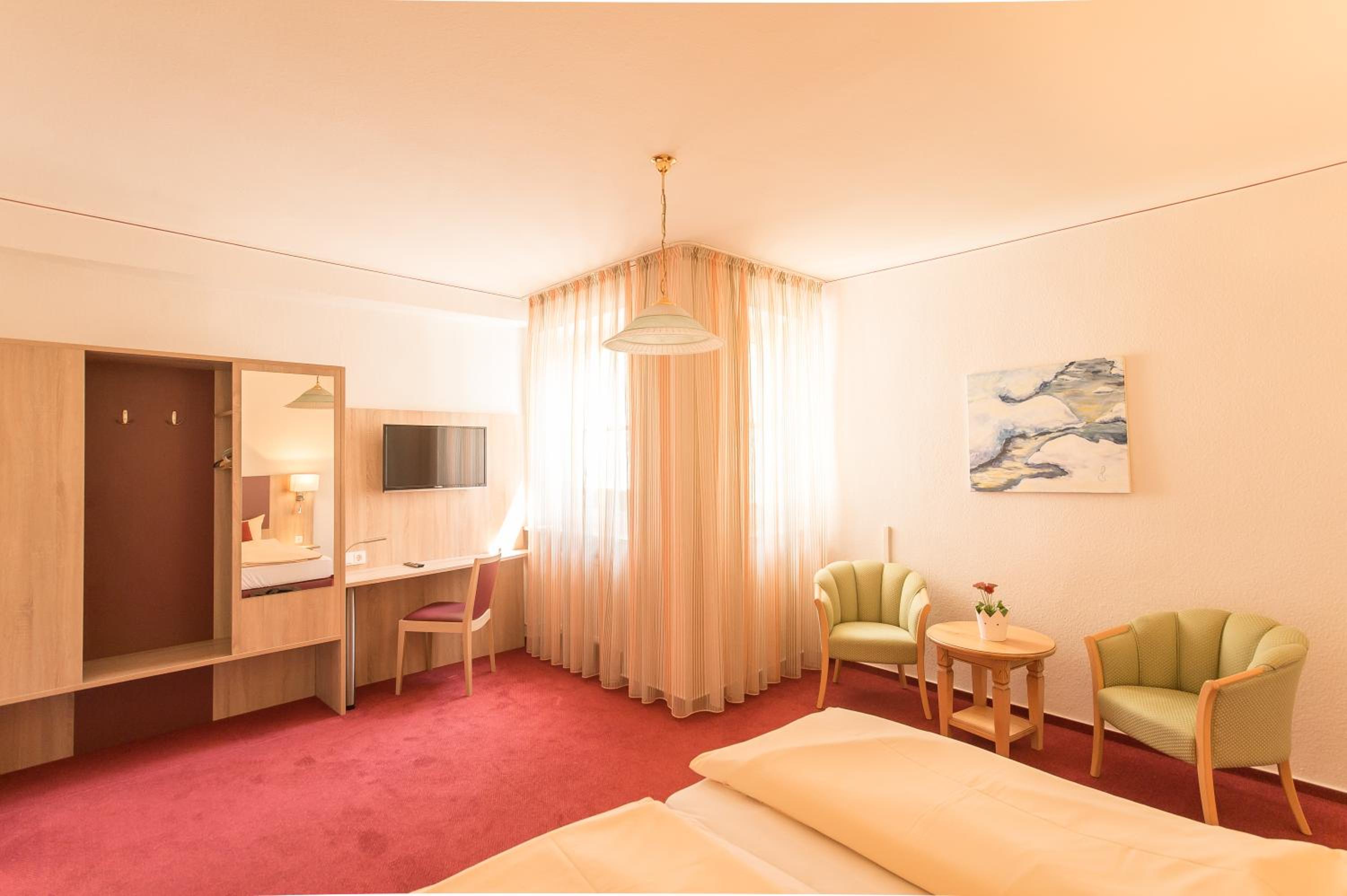 Double Room - Photo 8