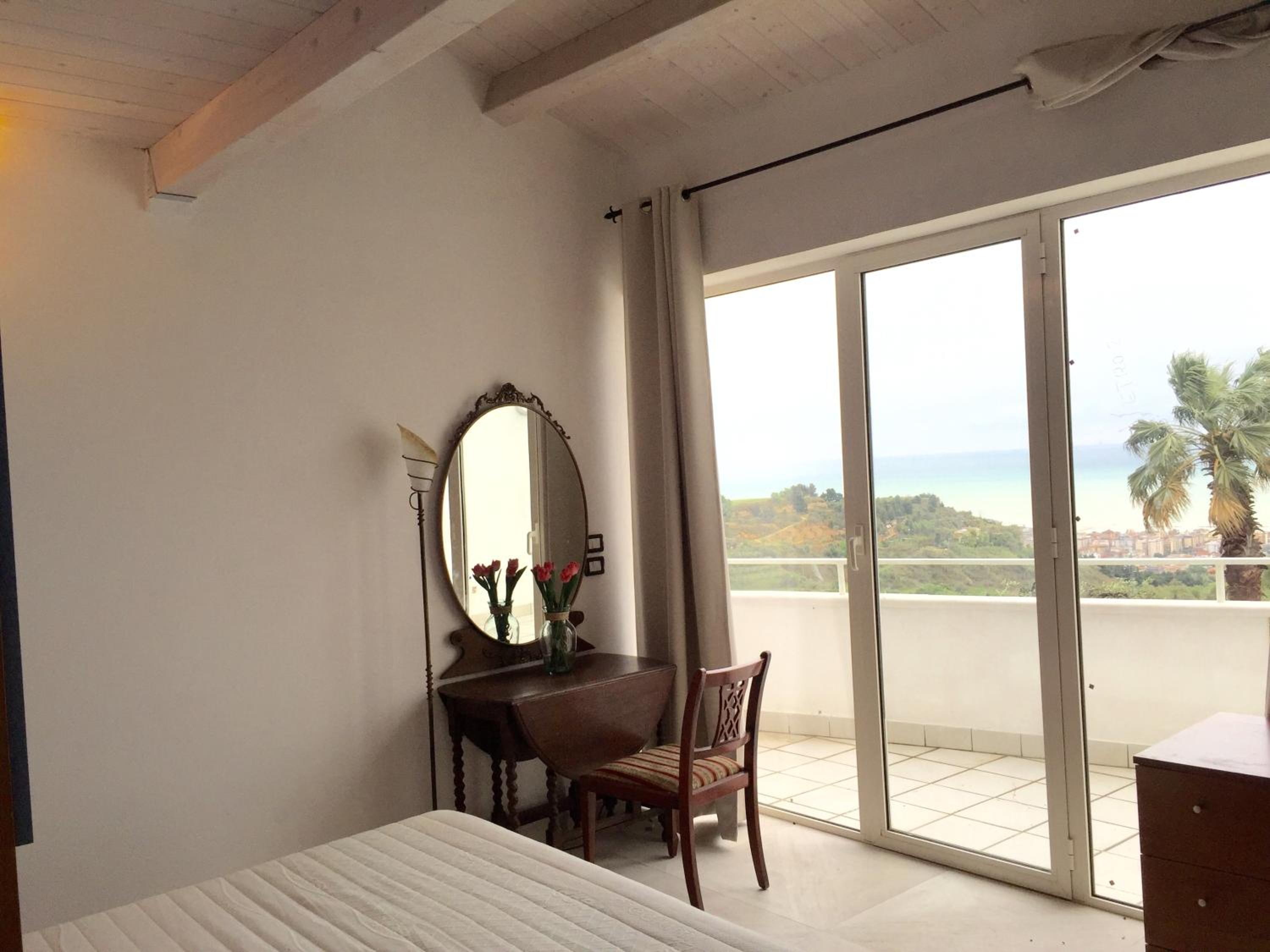 Standard Double Room - Photo 5