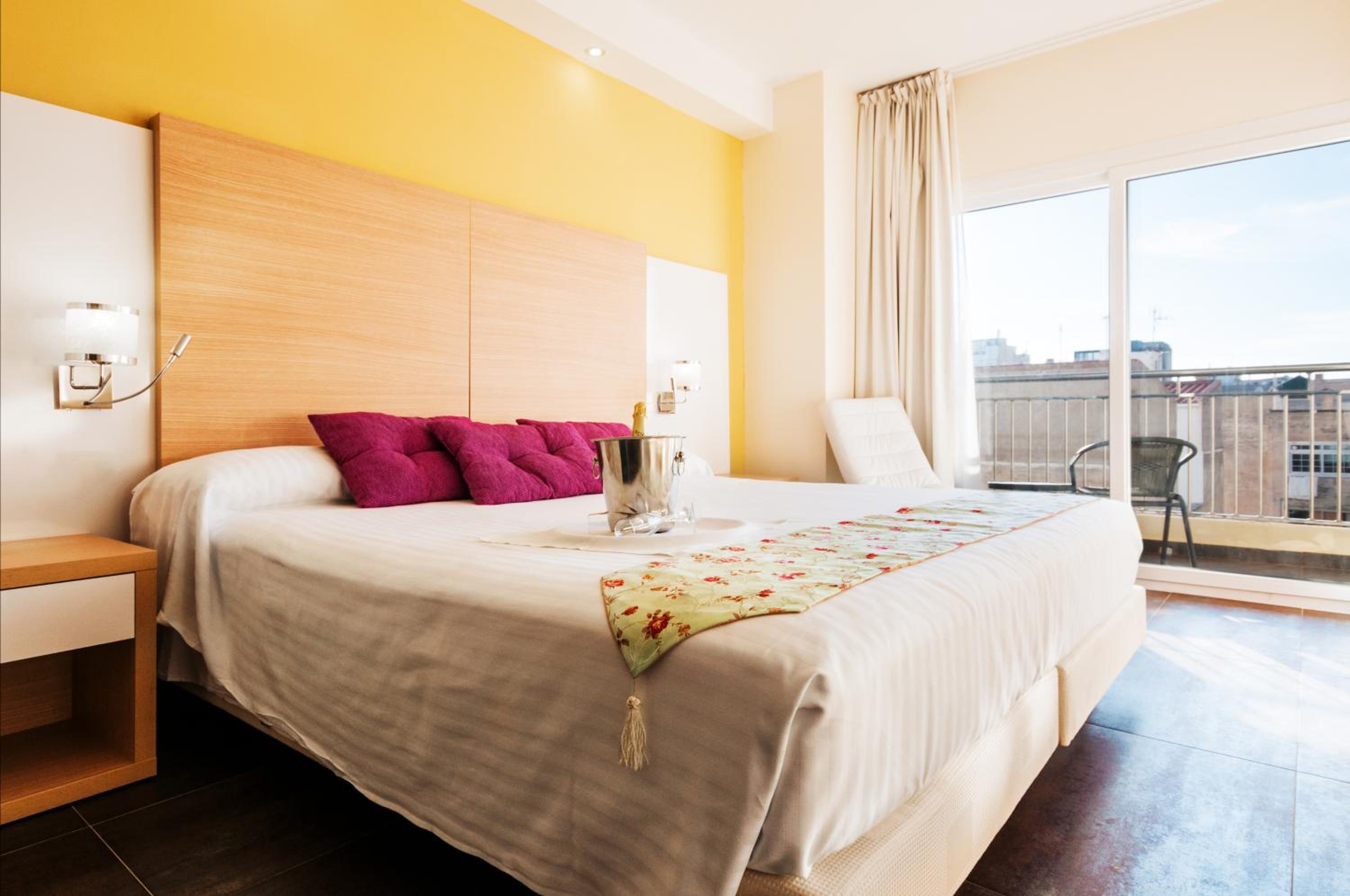 Junior Suite with Terrace - Photo 1