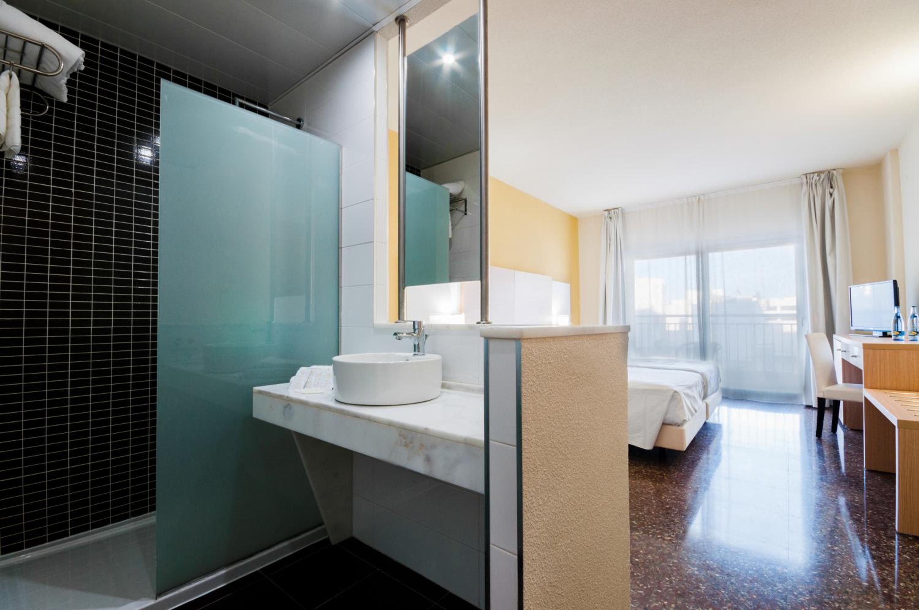 Triple Room with Terrace - Photo 1