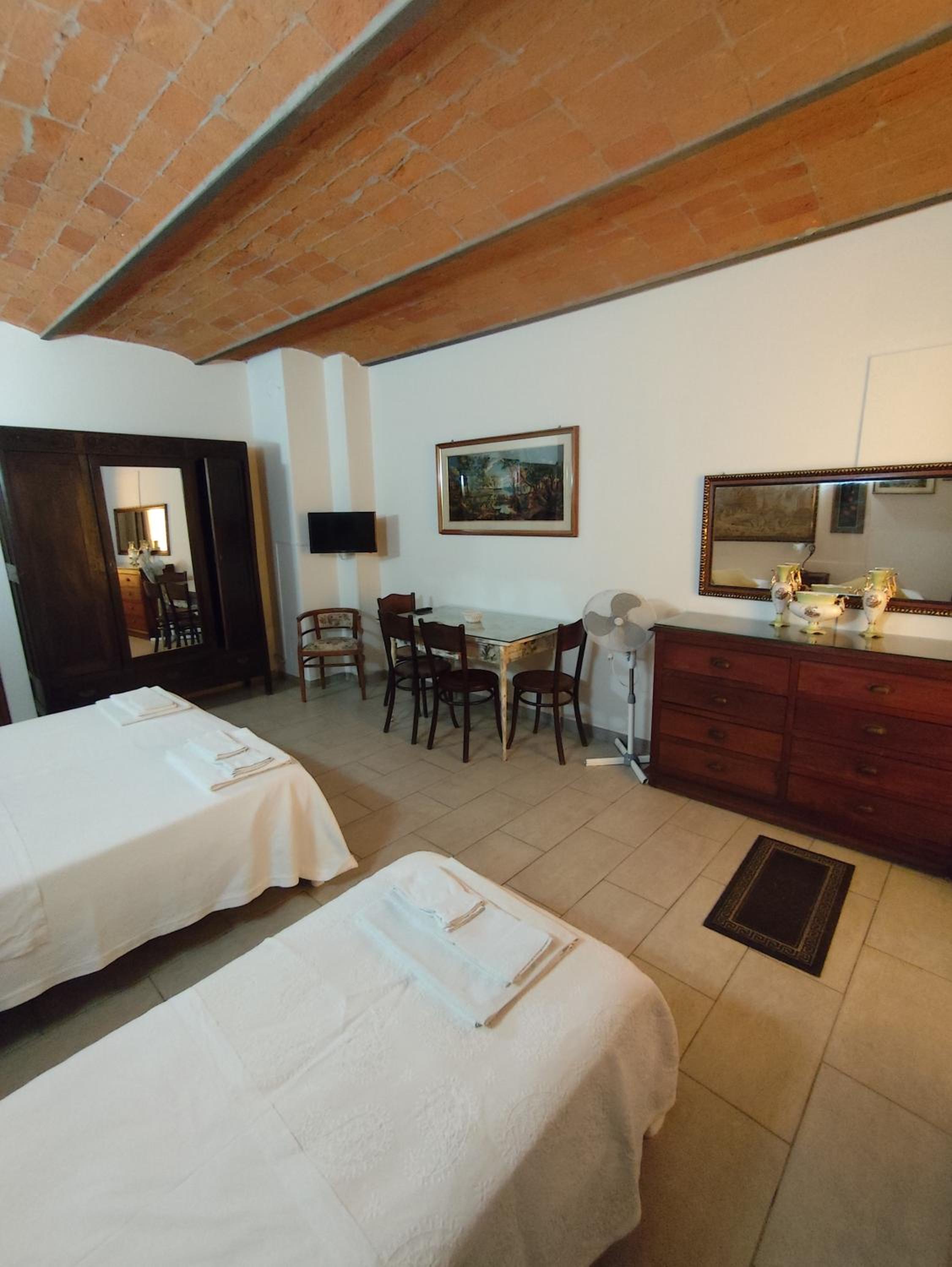 Triple Room photo 2