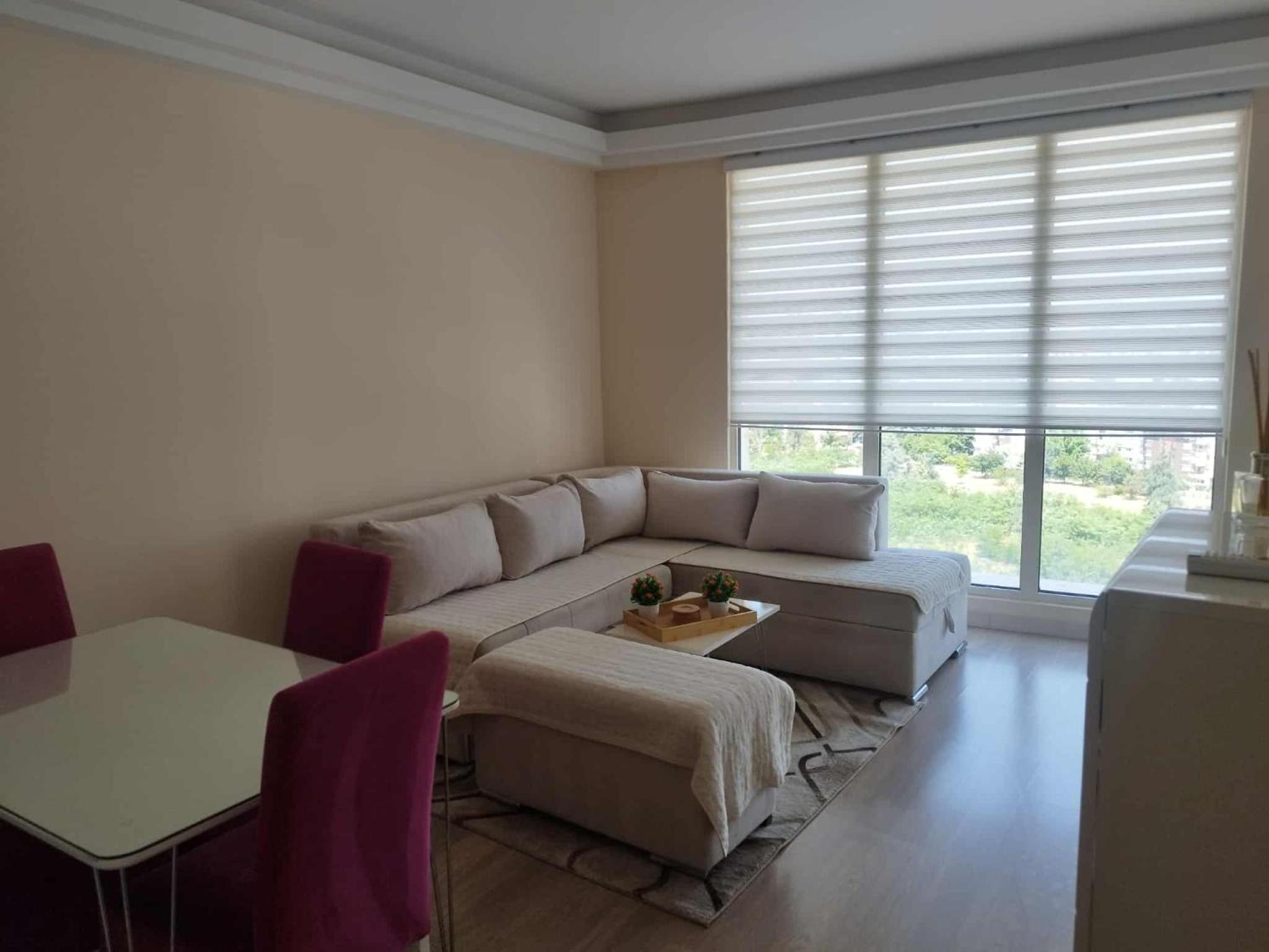 One-Bedroom Apartment with Balcony and City View photo 3