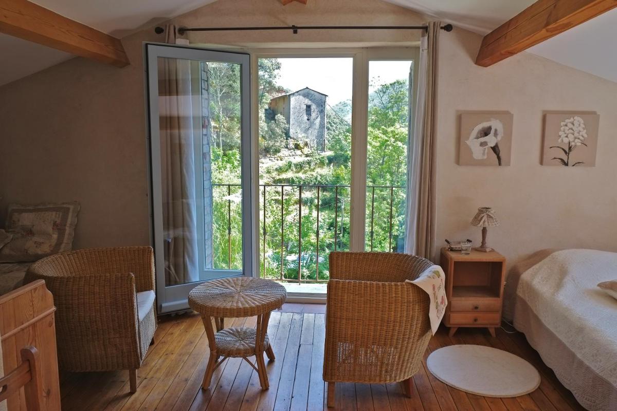 Double or Twin Room with Balcony photo 3
