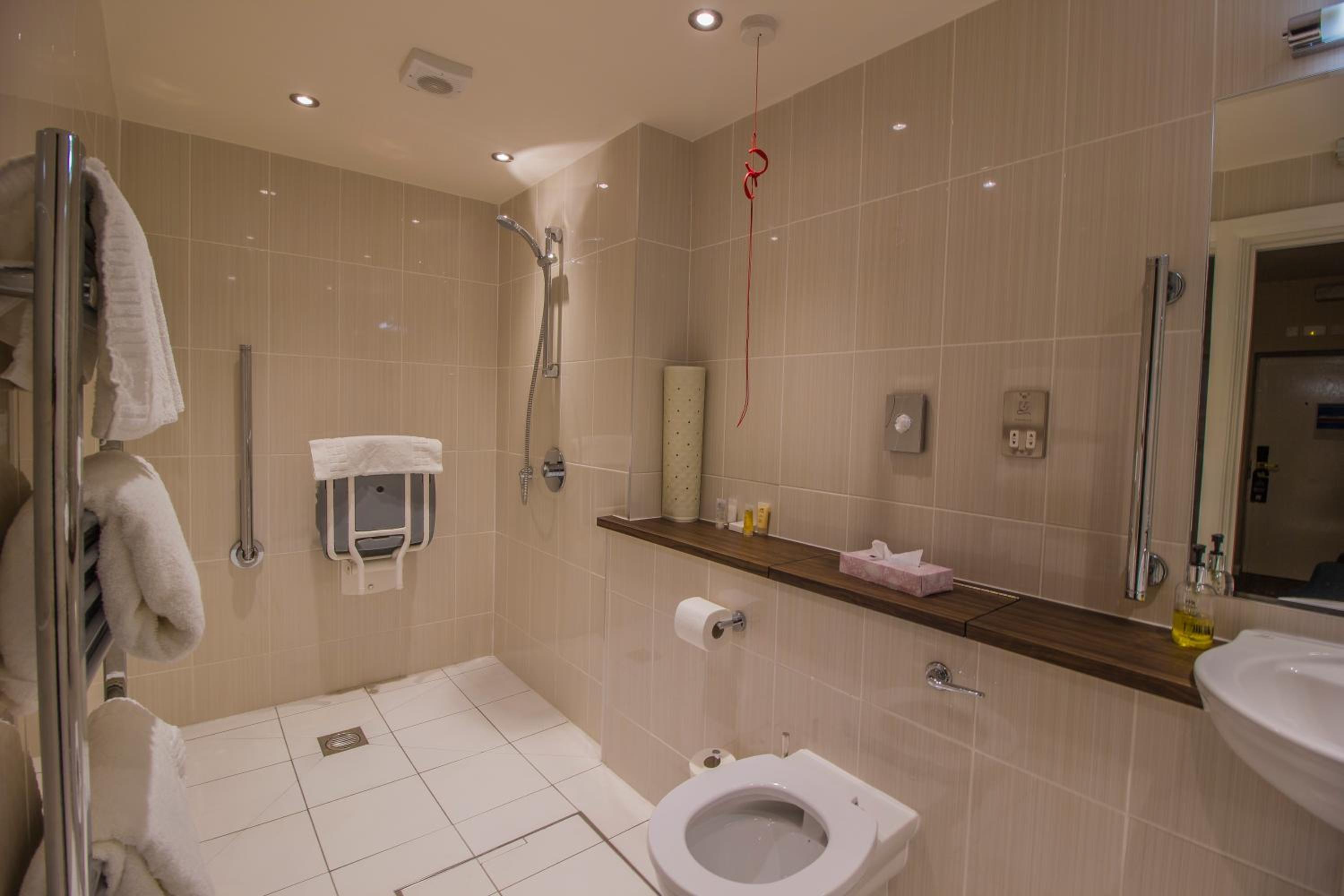 Accessible Double Room photo 2