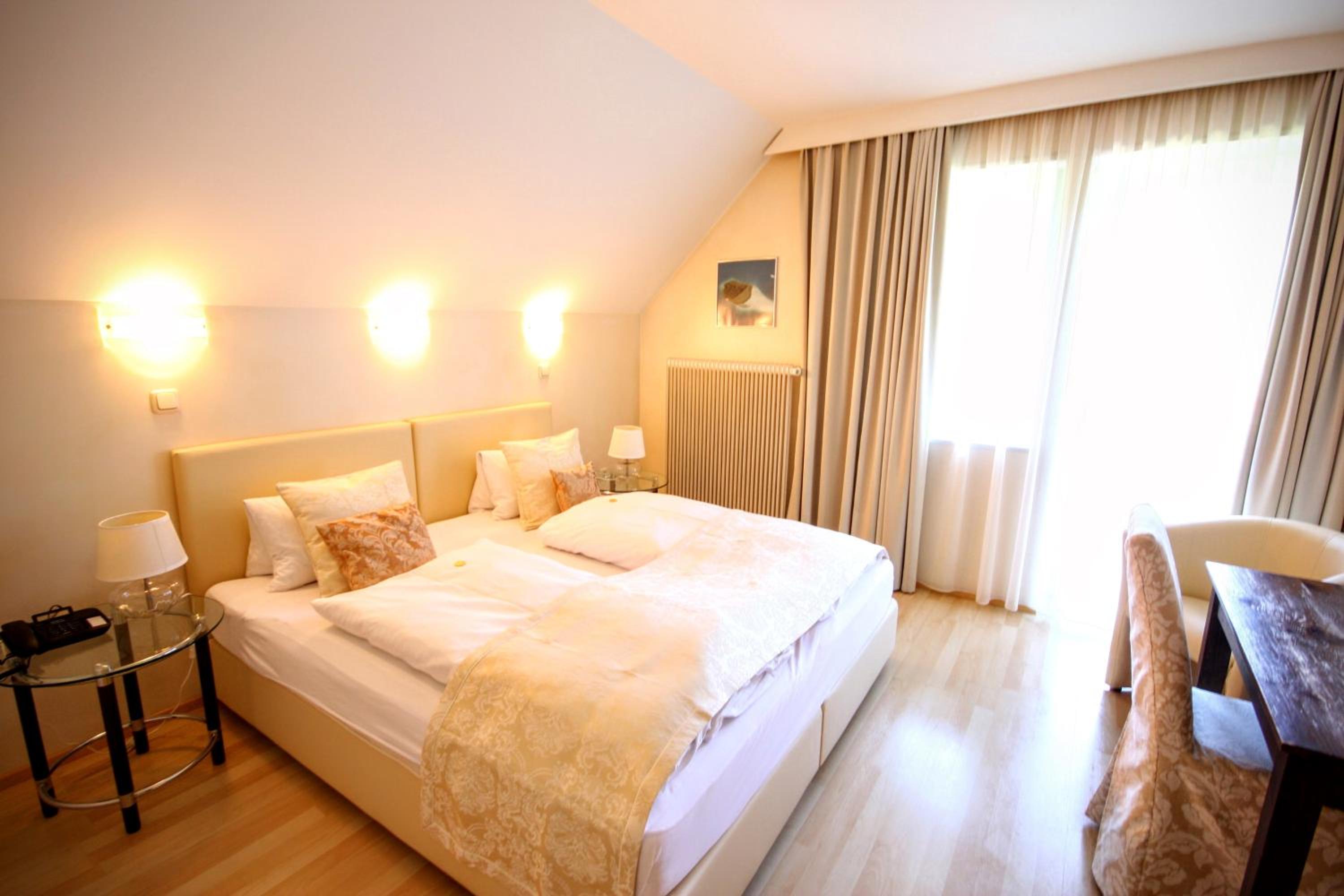 Double Room - Photo 4