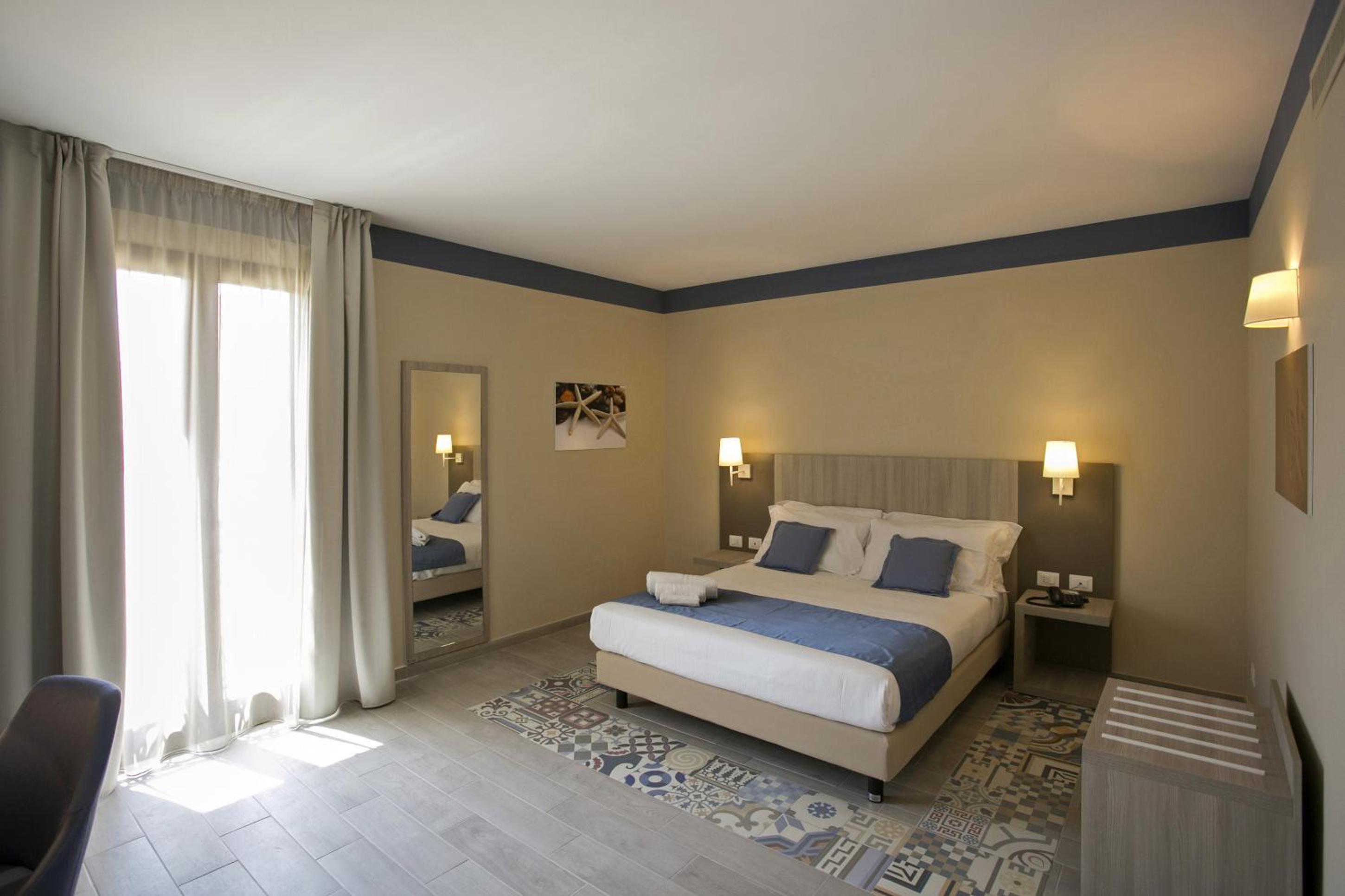 Standard Double Suite