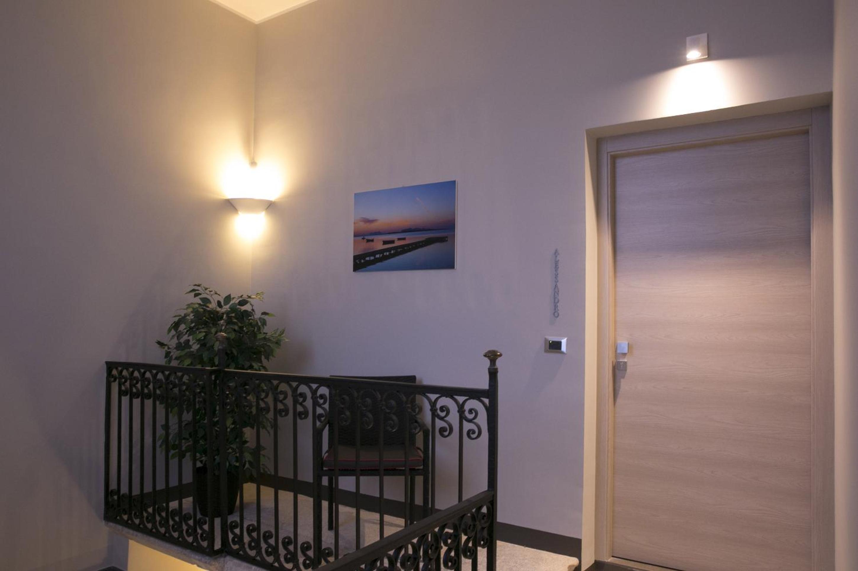Deluxe Apartment with Balcony