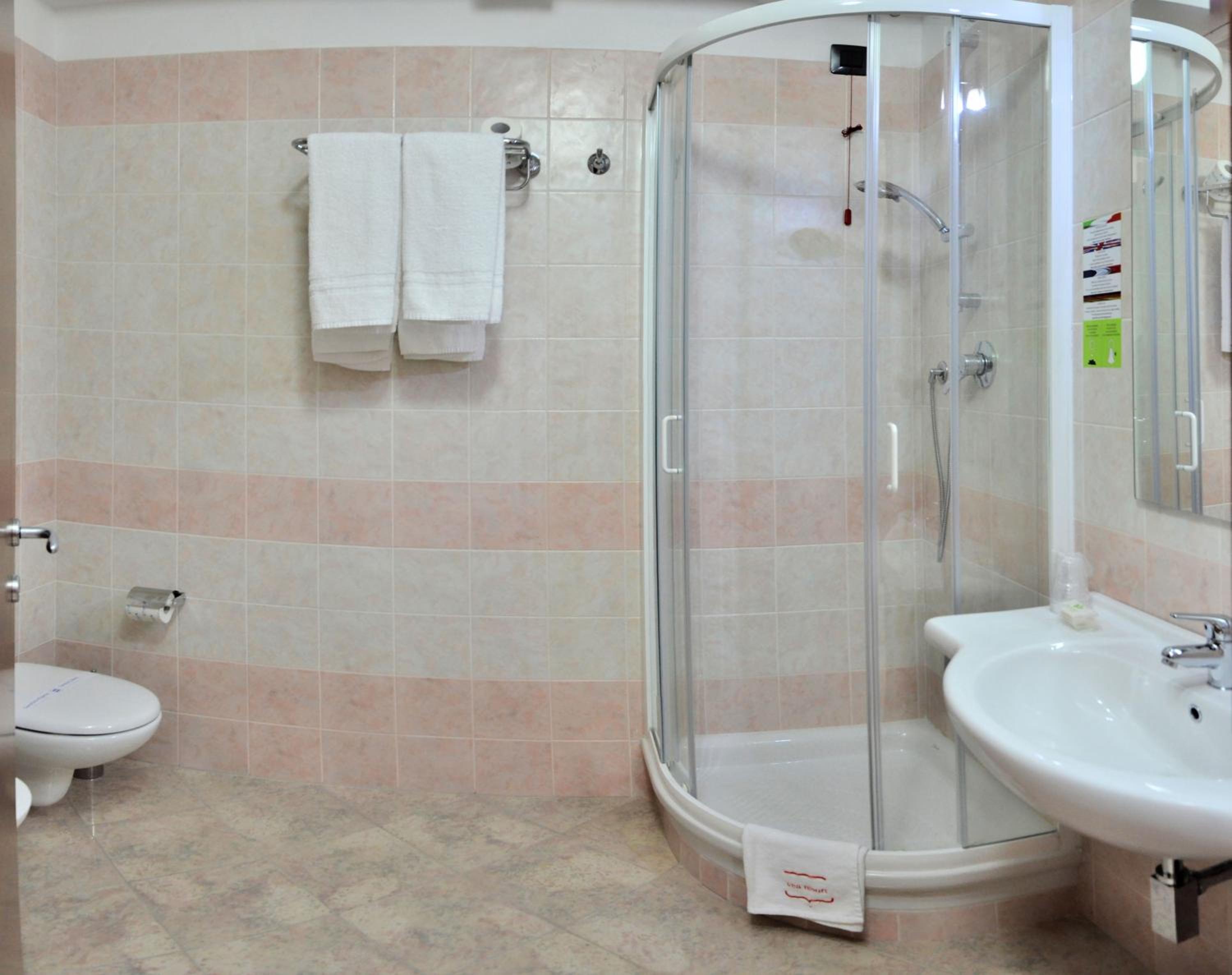 Comfort Family Room - Photo 2