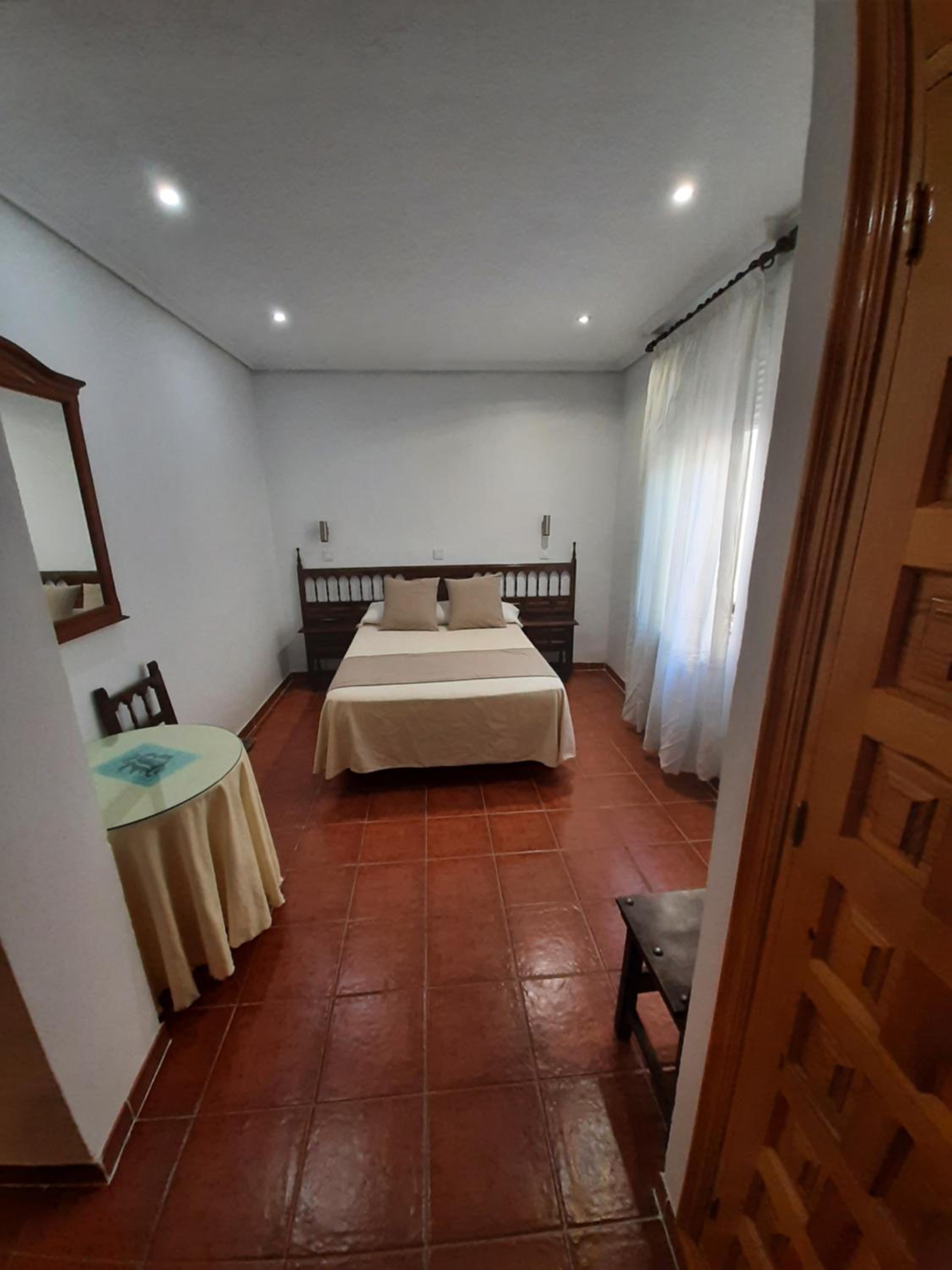 Budget Double Room photo 2
