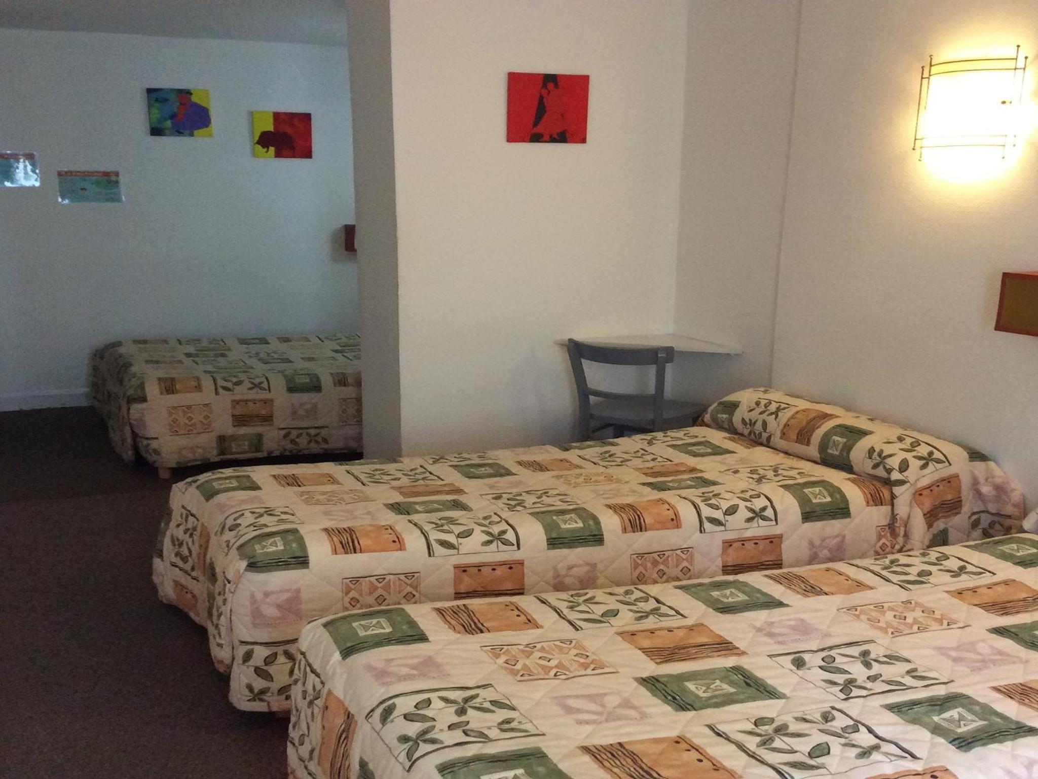 Family Room - Photo 4