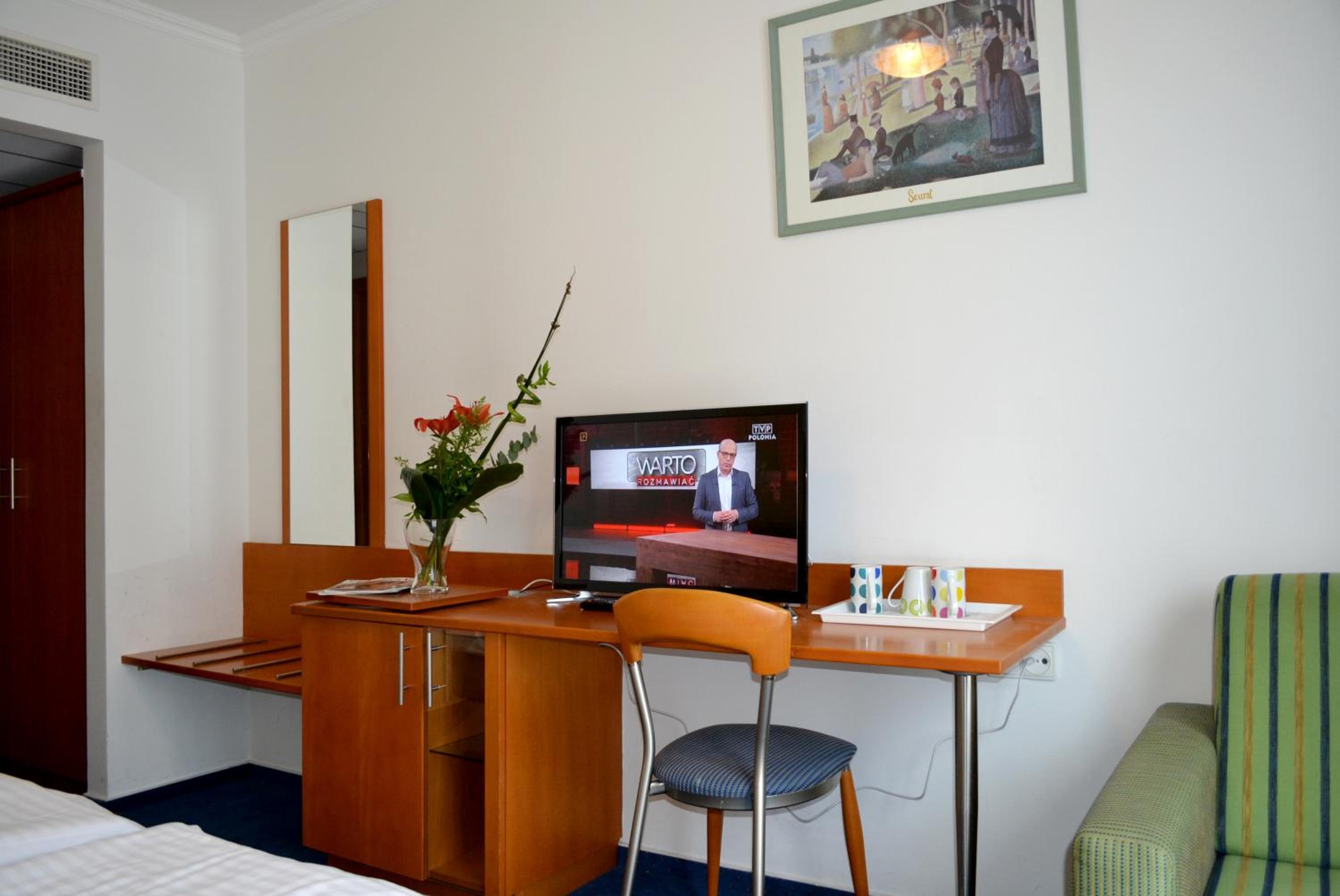 Double or Twin Room - Photo 10