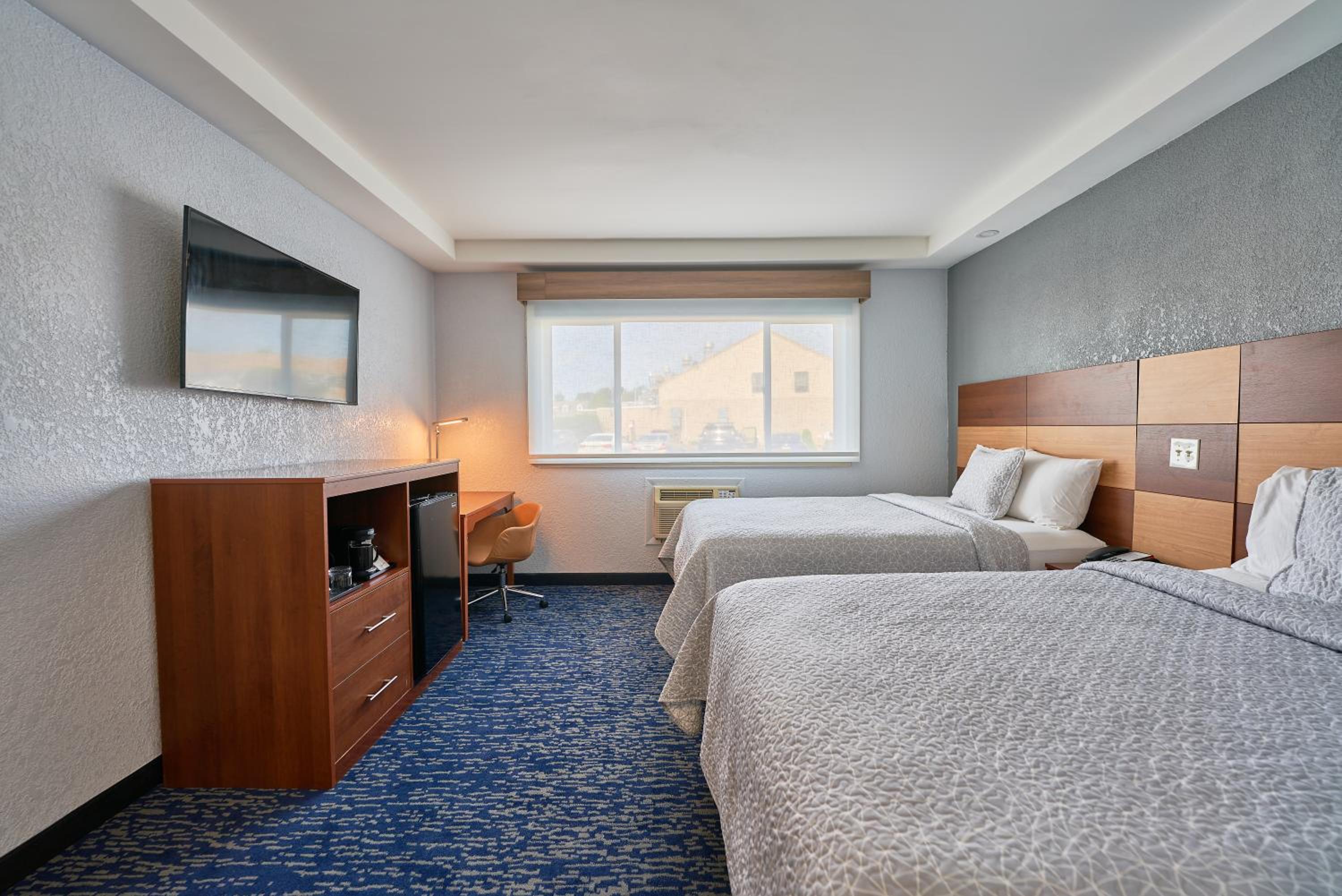 Deluxe Two Doubles - Photo 1