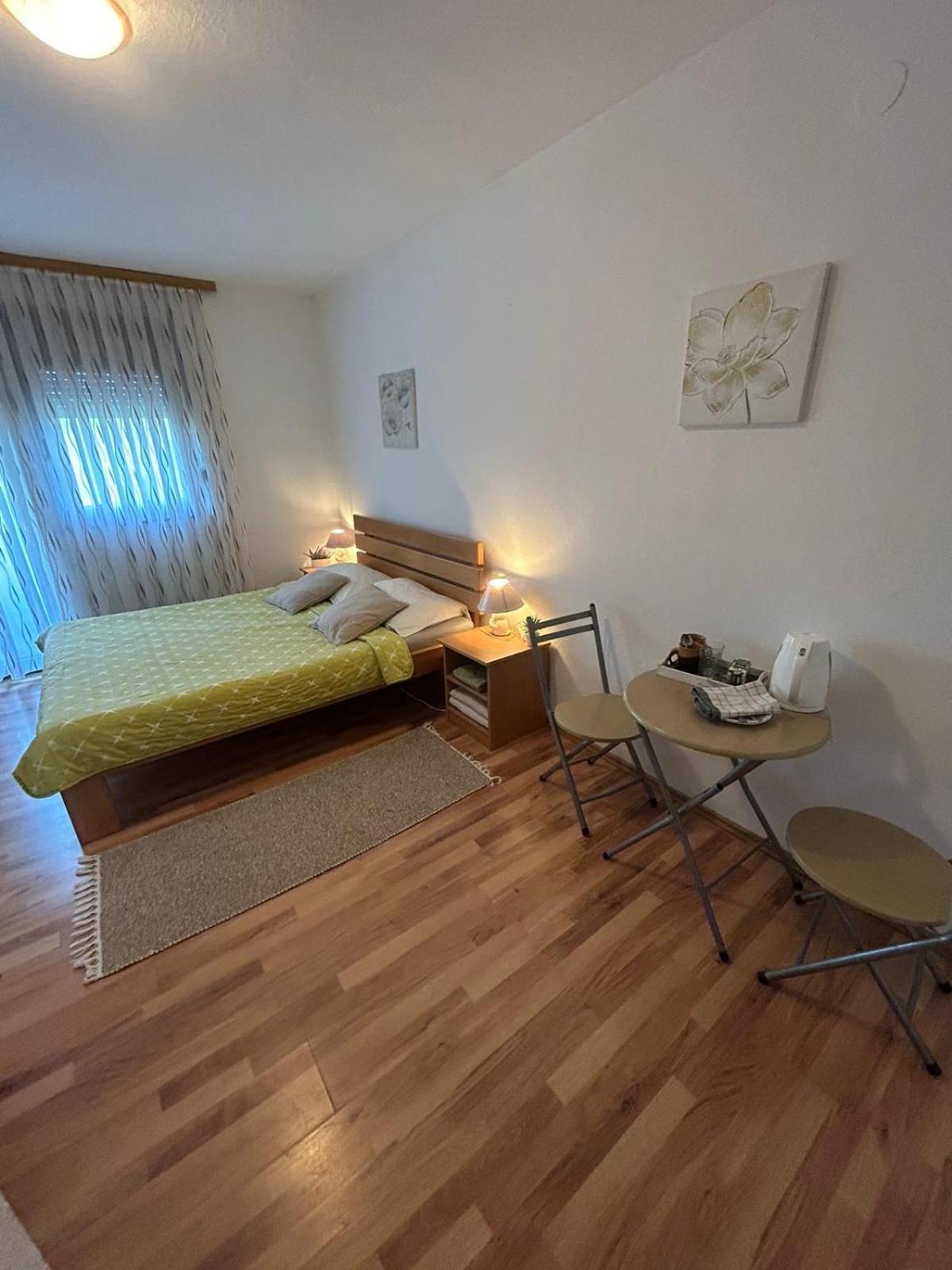 Deluxe Double Room with Balcony photo 2