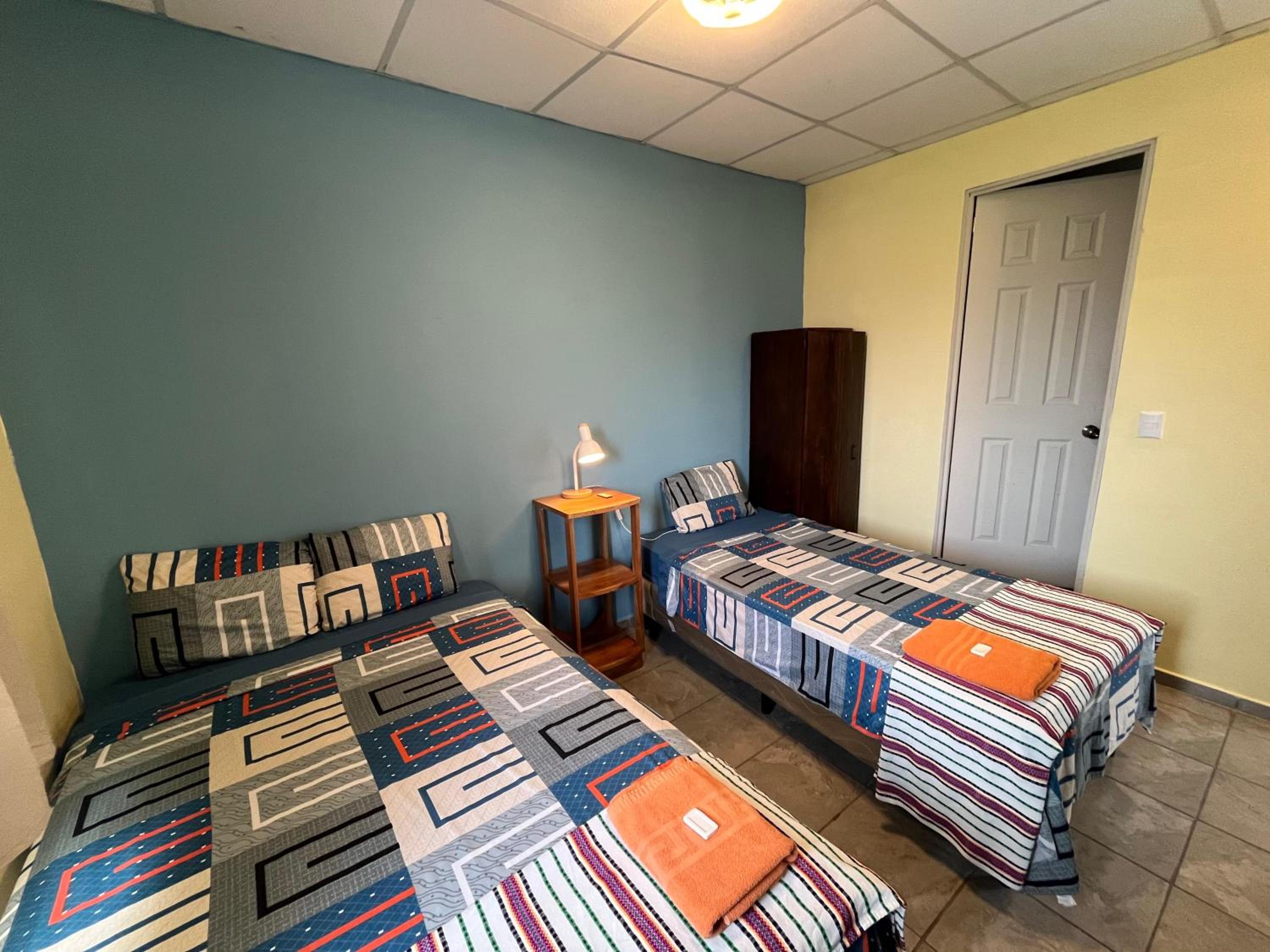 Quadruple Room with Private Bathroom photo 1