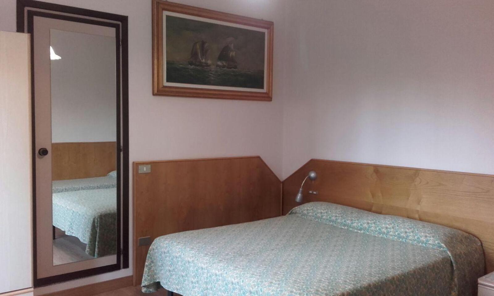 Double Room with Extra Bed - Photo 1