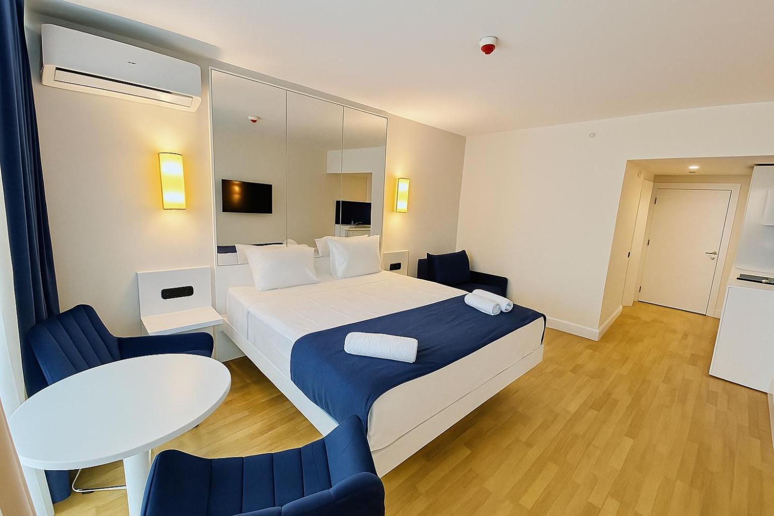 Suite with Sea View - Photo 6